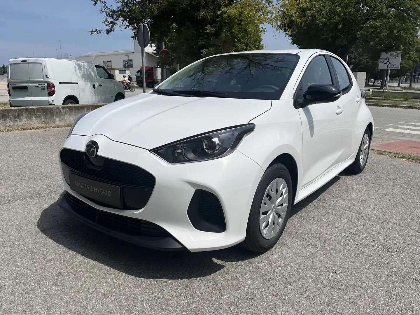 Mazda 2 Hybrid 1.5 Prime Line  CVT 85kW Weiß - 1