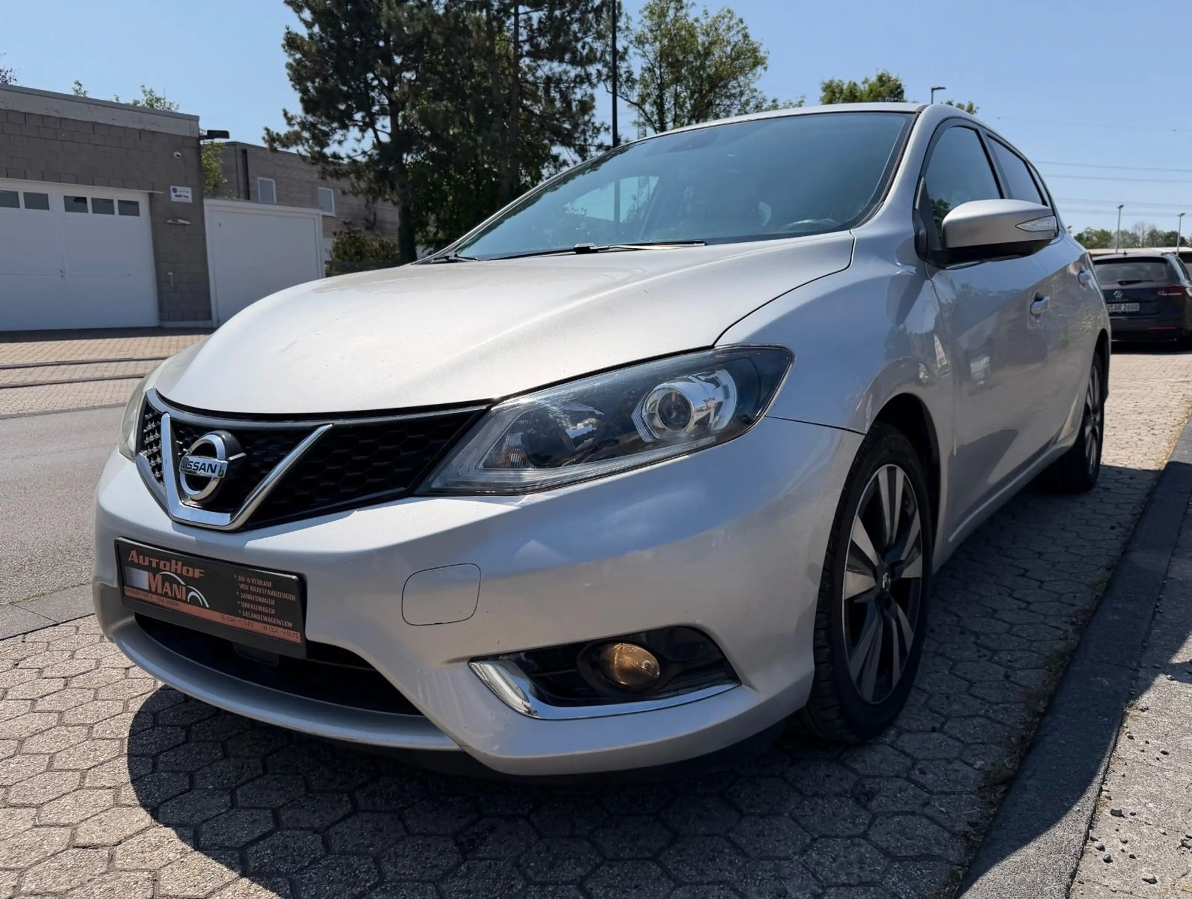 Nissan Pulsar Acenta/Leder/Kamera 360/190 PS