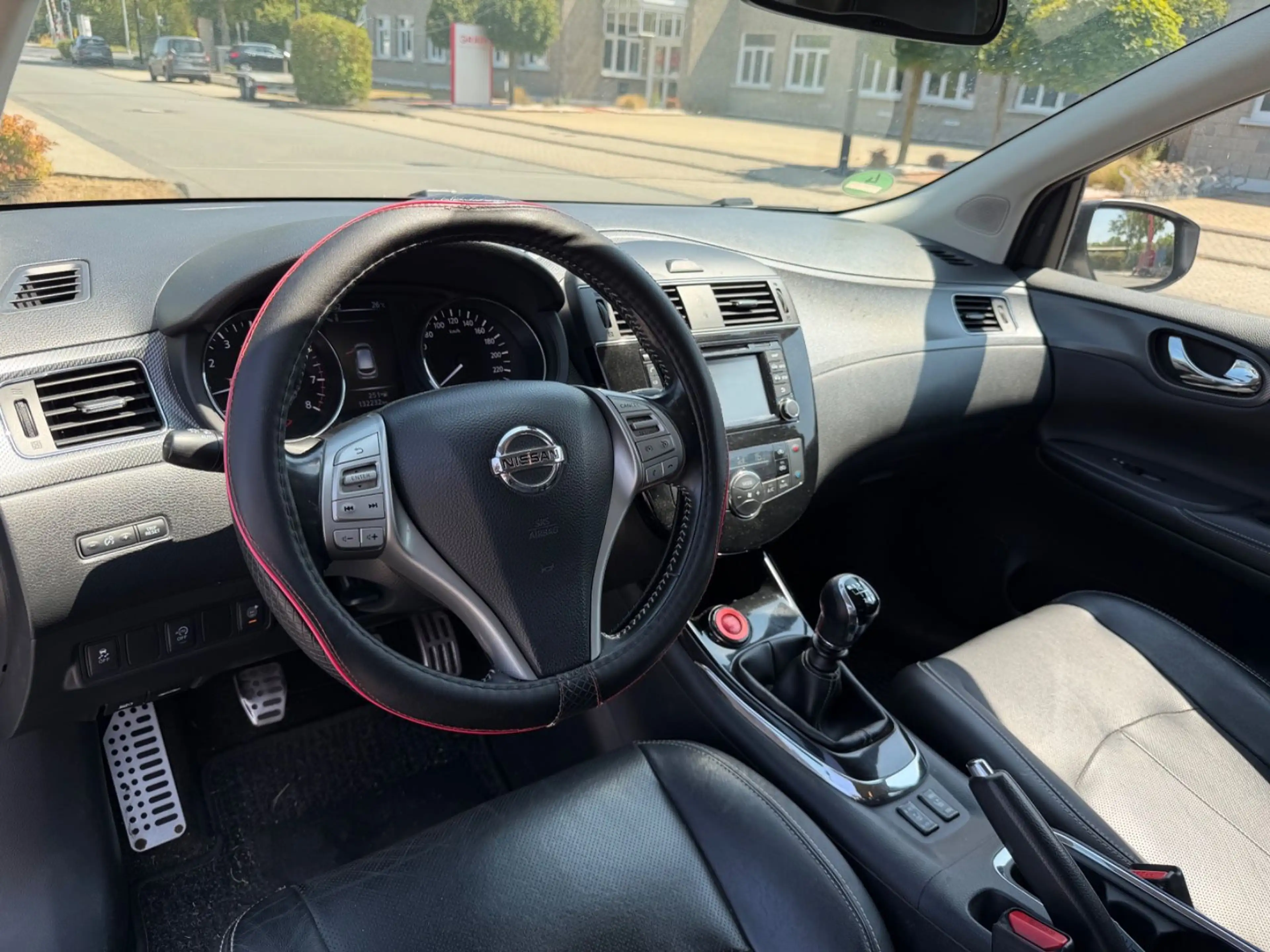 Nissan Pulsar Acenta/Leder/Kamera 360/190 PS — photo 10