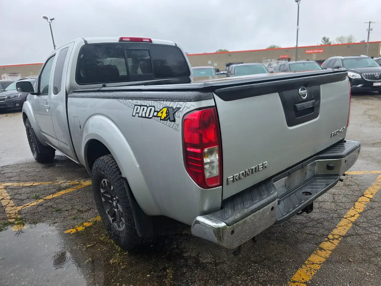 Nissan Frontier снимка Nissan Frontier