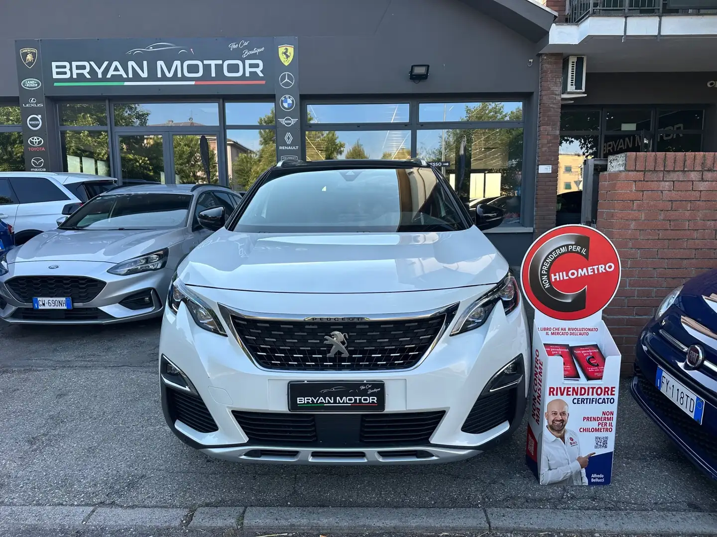 Peugeot 5008 BlueHDi 180 S&S EAT8 GT bijela - 2