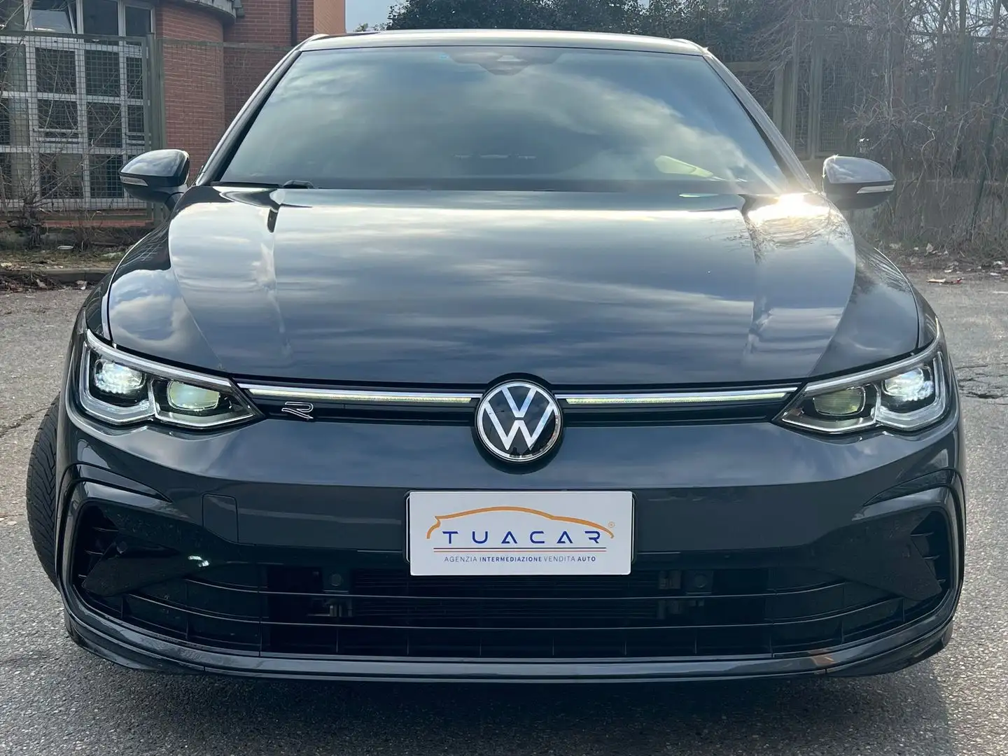 Volkswagen Golf R Line 1.5 eTSI MHEV Grau - 2