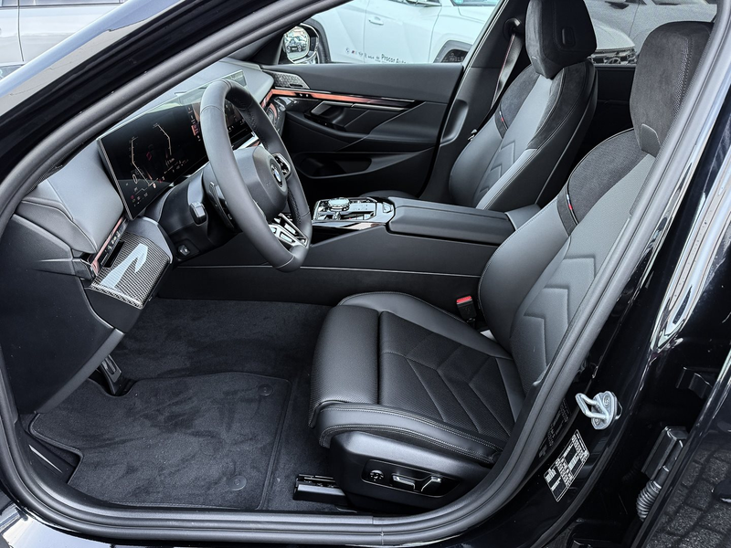 BMW 520 d Touring * M Sportpaket * Panorama Glasdach * Anh — photo 12
