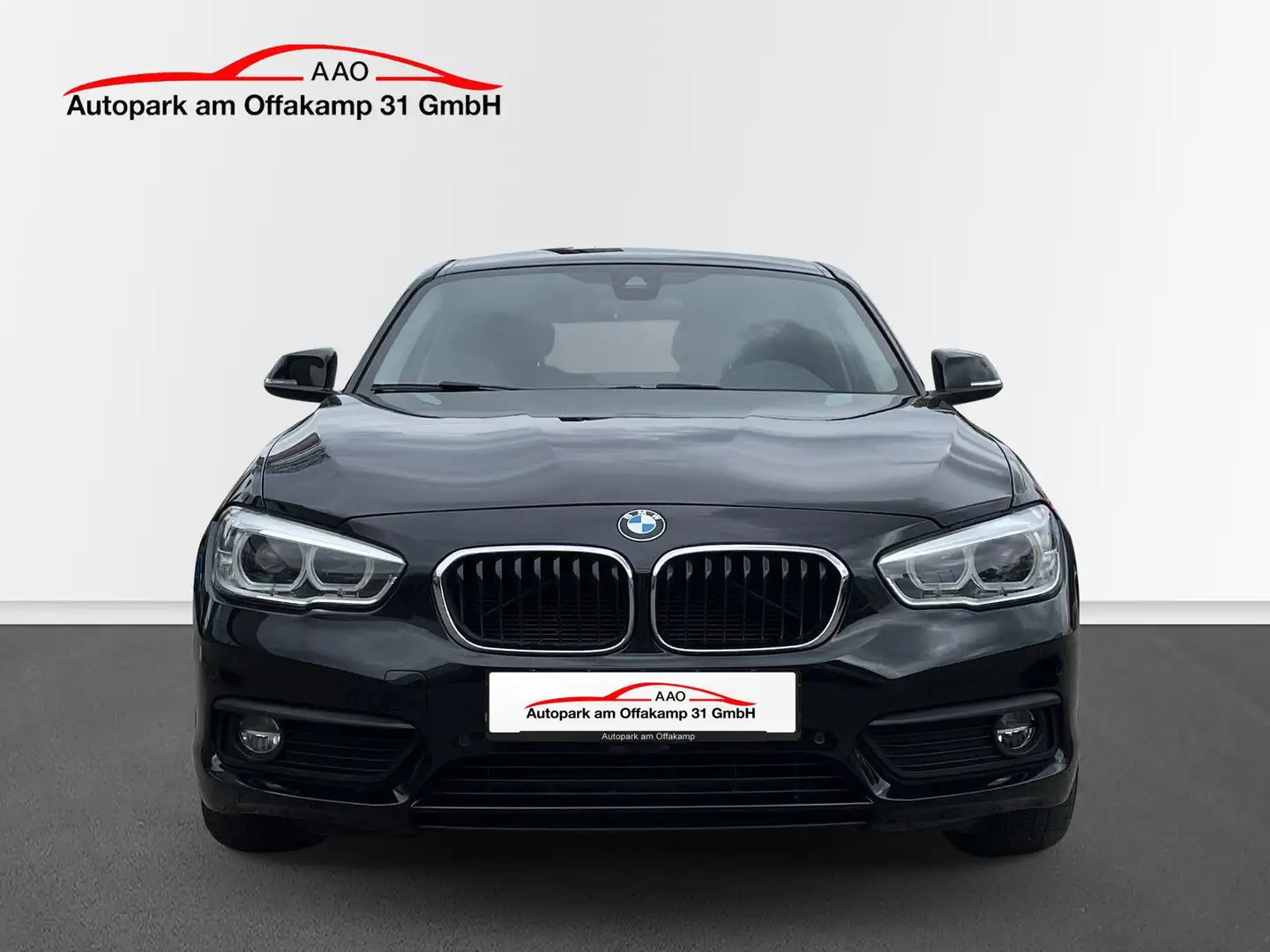 BMW 118 i Sport Line Automatik *Leder *Navi *Sitzhzg Schwarz - 2