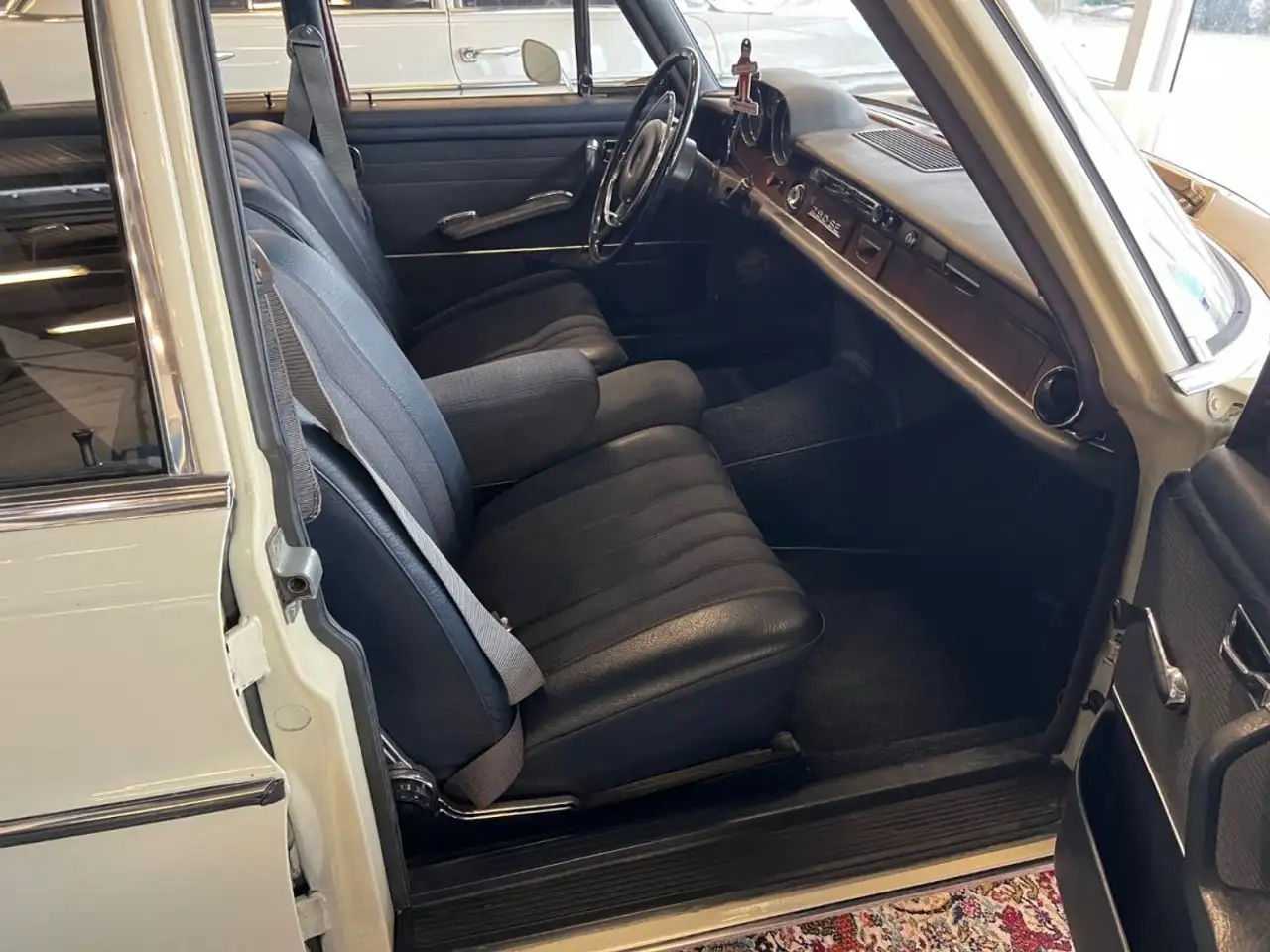 Mercedes-Benz 280 Se Restauration Carrosserie Et Mecanique, foto 11