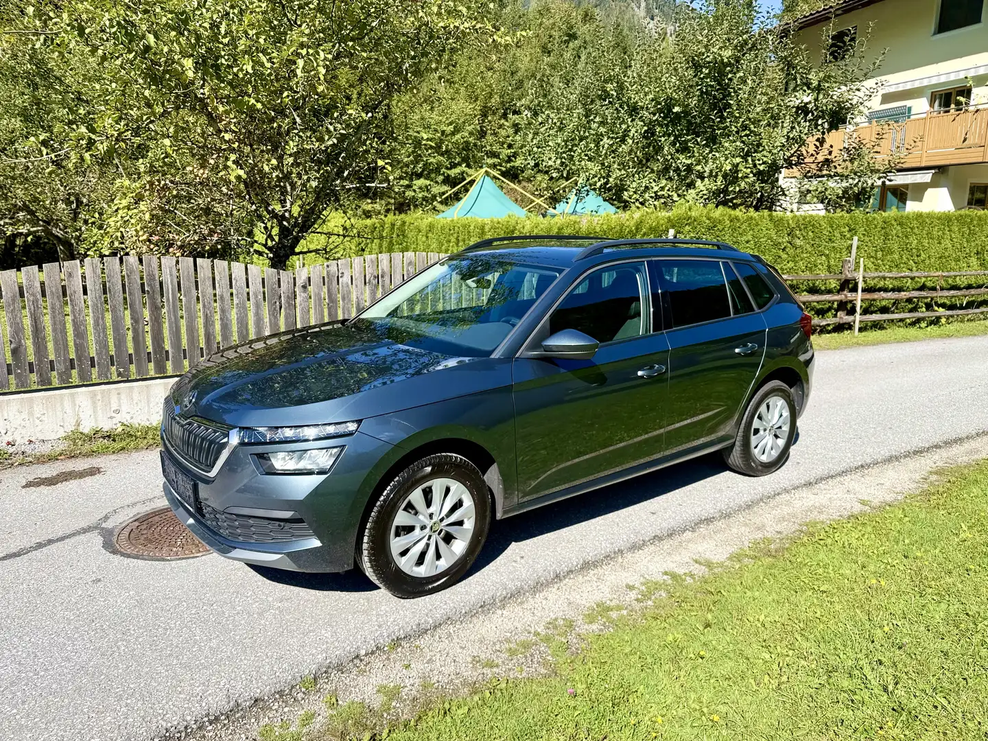Skoda Kamiq Ambition Navi Sitzhzg. PDC AHK Kamera Grau - 1