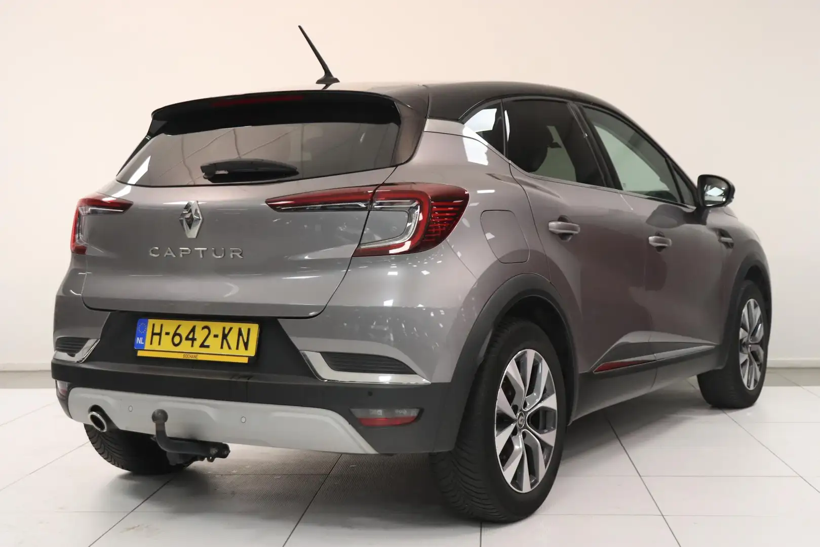 Renault Captur 1.0 TCe 100 Intens | Camera | Navigatie | Trekhaak Gris - 2