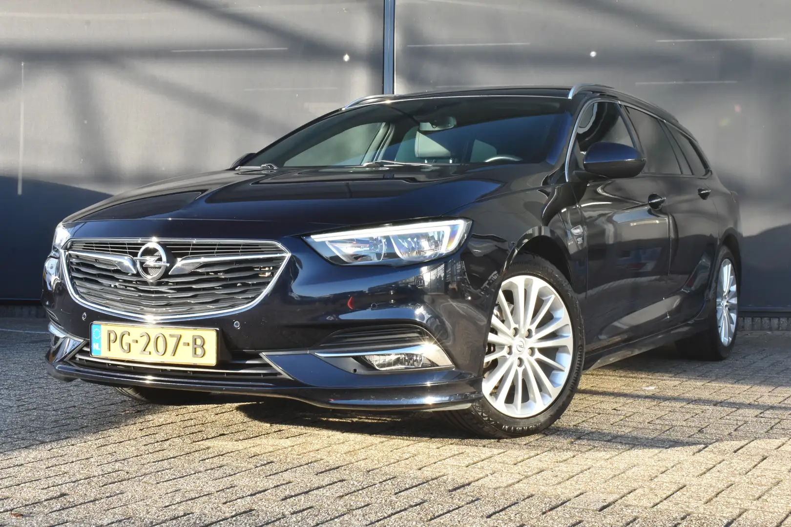 Opel Insignia Sports Tourer 1.5 Turbo Business Executive 140pk | Azul - 1