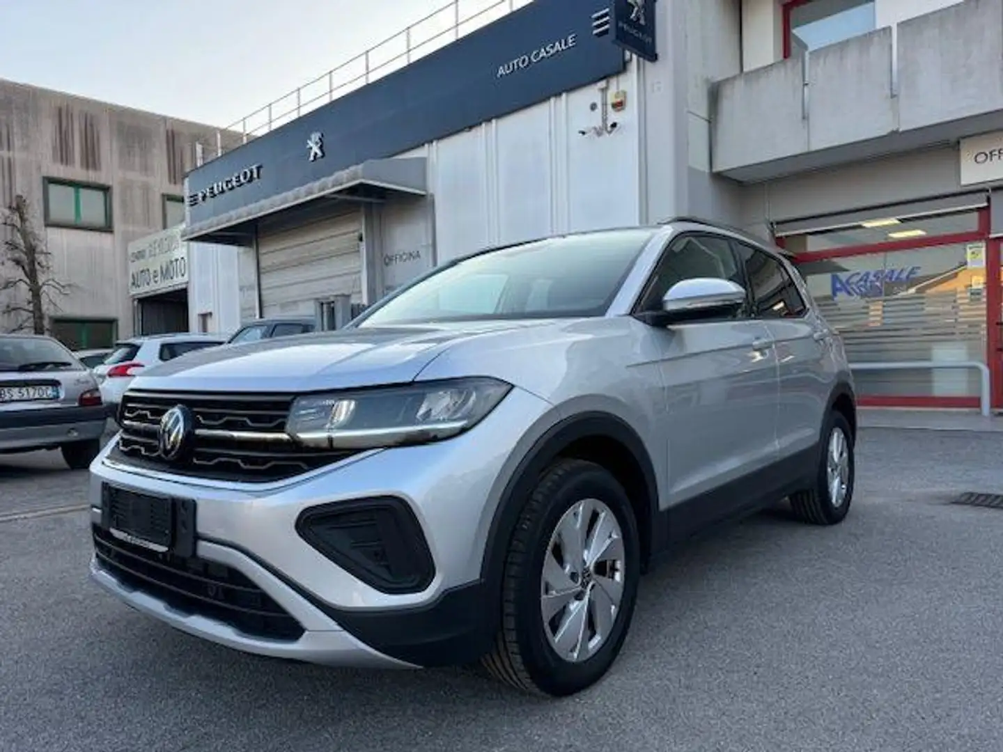 Volkswagen T-Cross 1.0 TSI 115 CV DSG Life Grigio - 1
