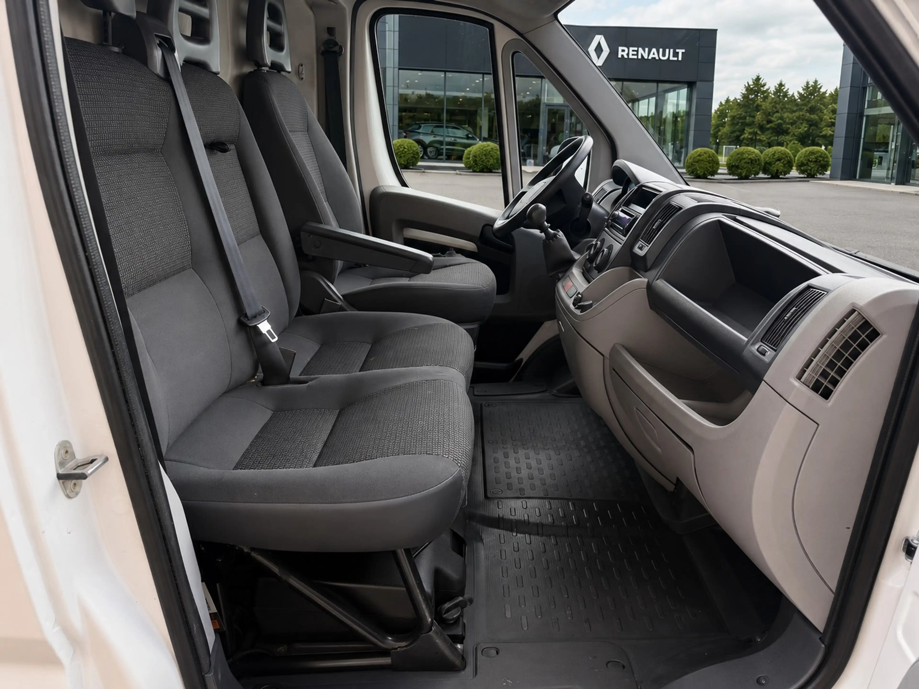 Citroen Jumper 2.2 HDi L3H2 Easy Pack (faible kilométrage) — photo 5