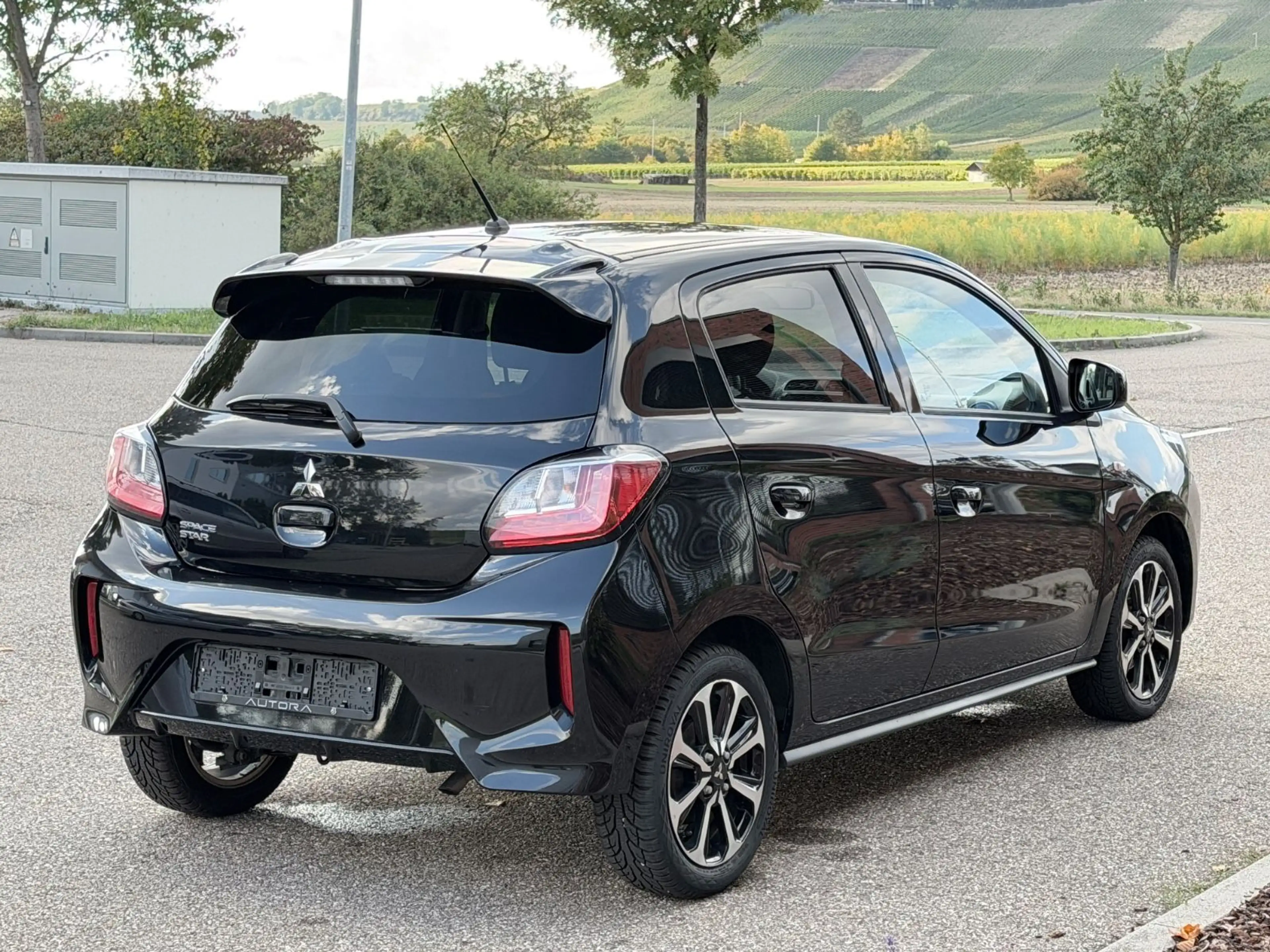 Mitsubishi Space Star Select+ R.KAMERA|SHZ|CARPLAY| — photo 11
