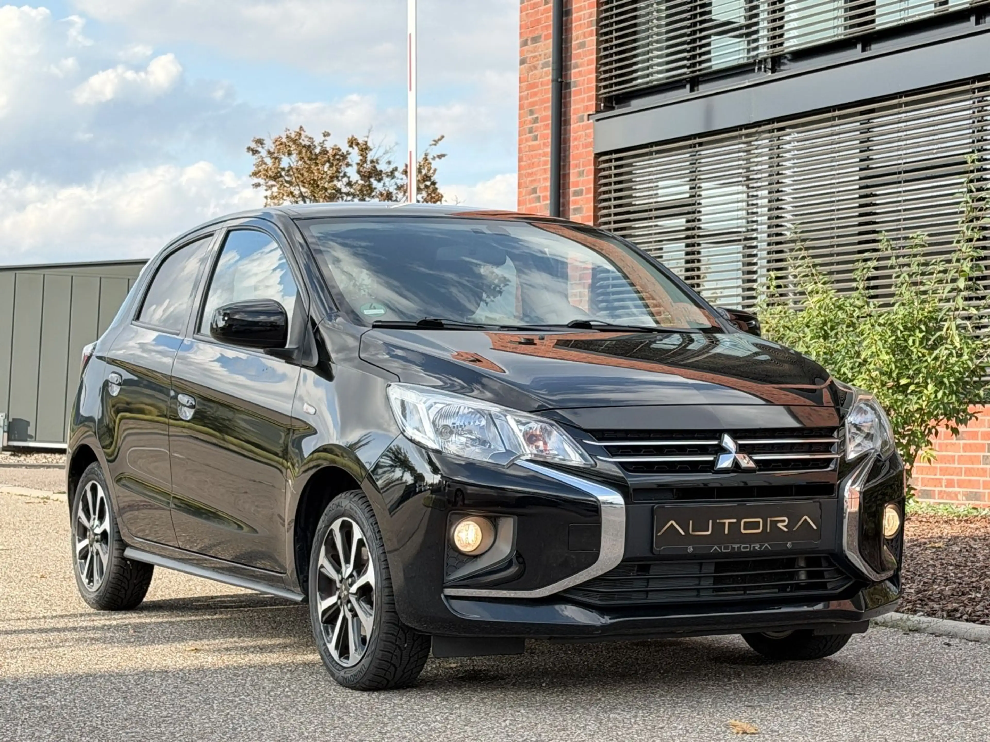 Mitsubishi Space Star Select+ R.KAMERA|SHZ|CARPLAY| — photo 4