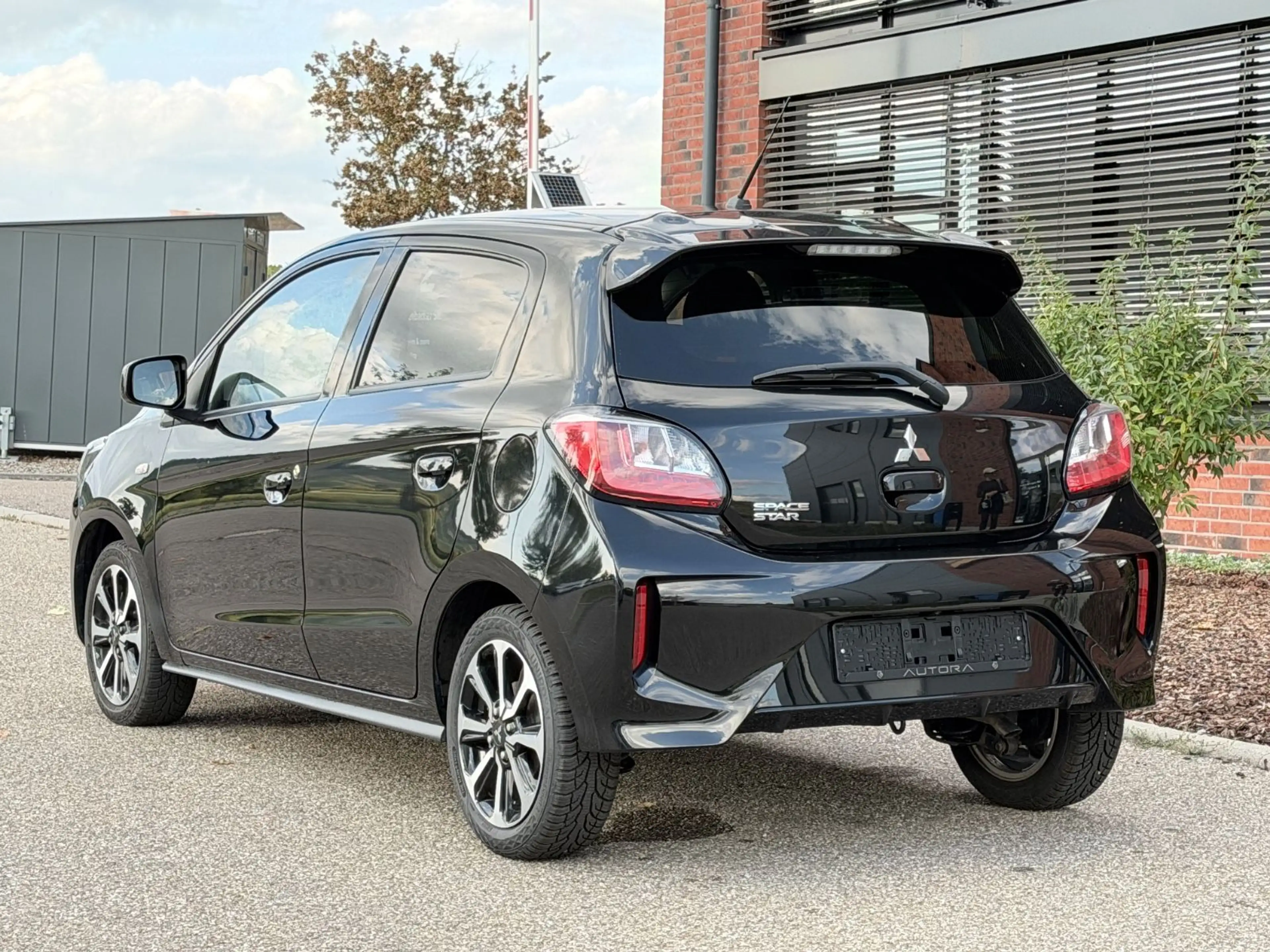 Mitsubishi Space Star Select+ R.KAMERA|SHZ|CARPLAY| — photo 10