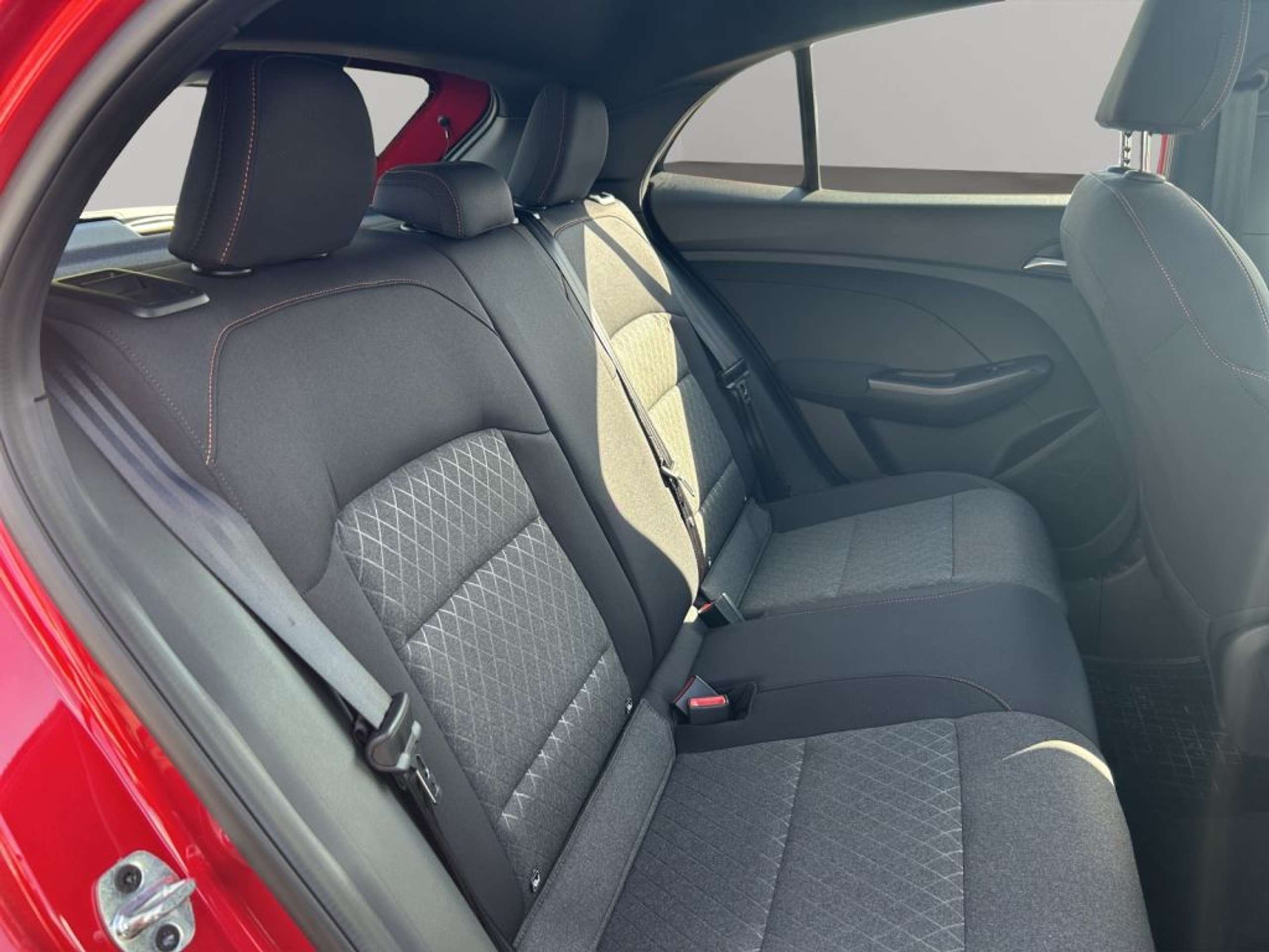 Fahrzeugabbildung MG MG3 COM *KLIMA *ACC *CAR-PLAY *FCW - mit KI generiert/bearbeitet