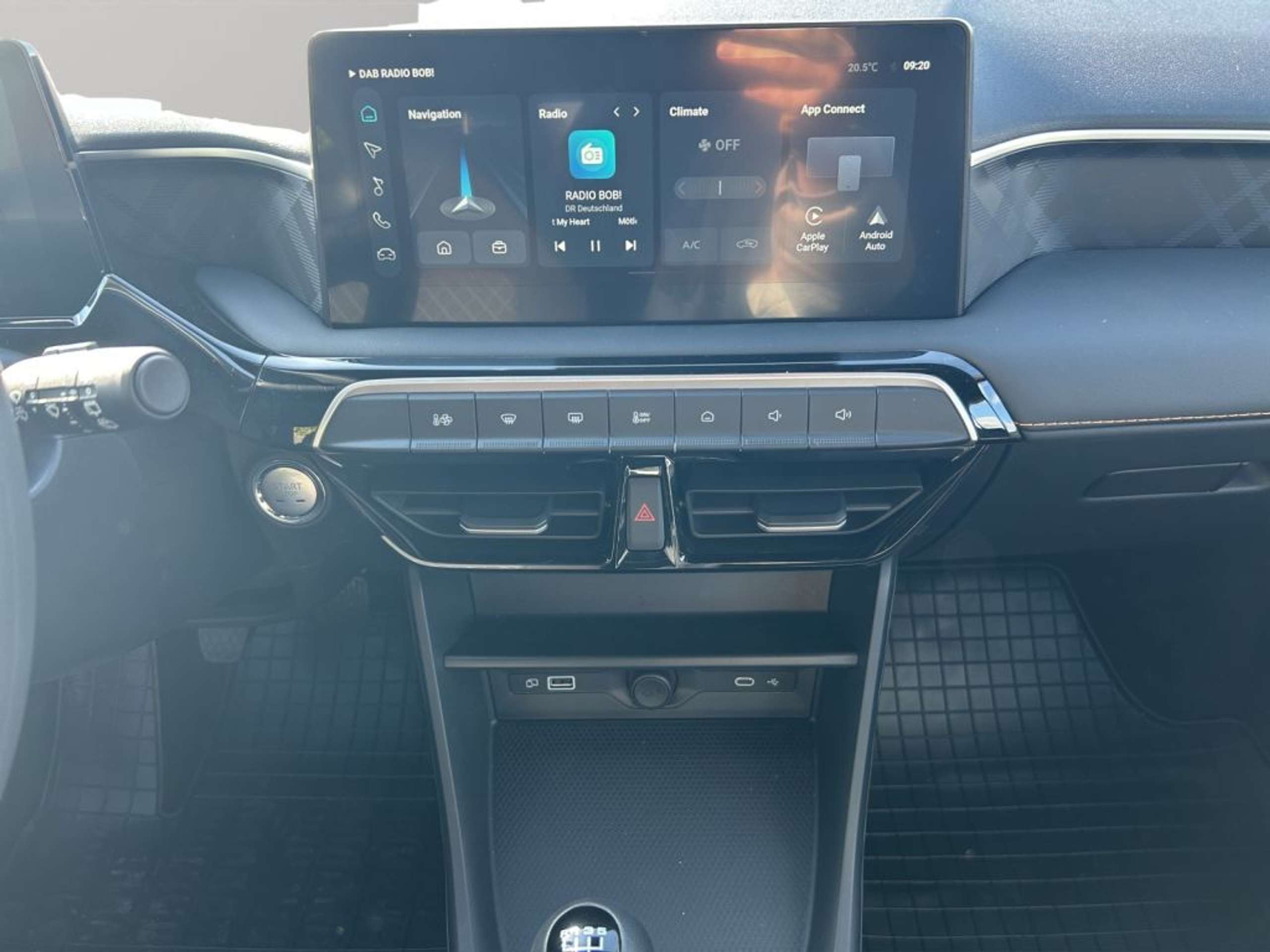 Fahrzeugabbildung MG MG3 COM *KLIMA *ACC *CAR-PLAY *FCW - mit KI generiert/bearbeitet