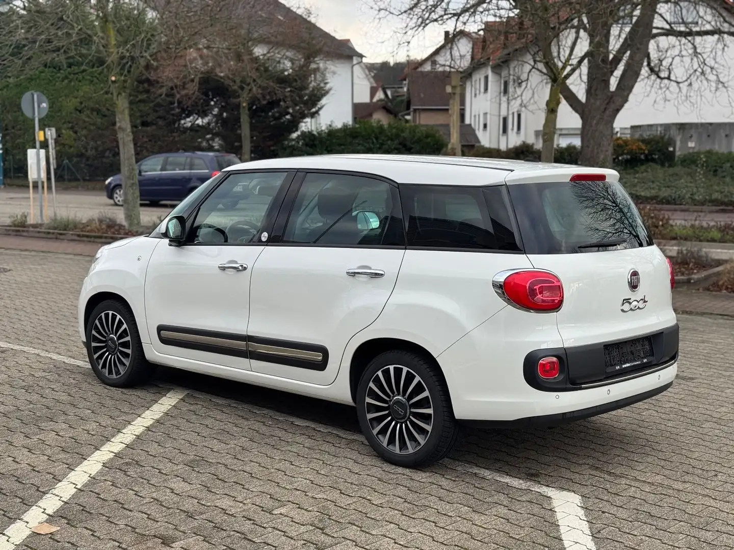 Fiat 500L Lounge * Navi *CAM *BT CARPLAY *Tempomat Bianco - 2