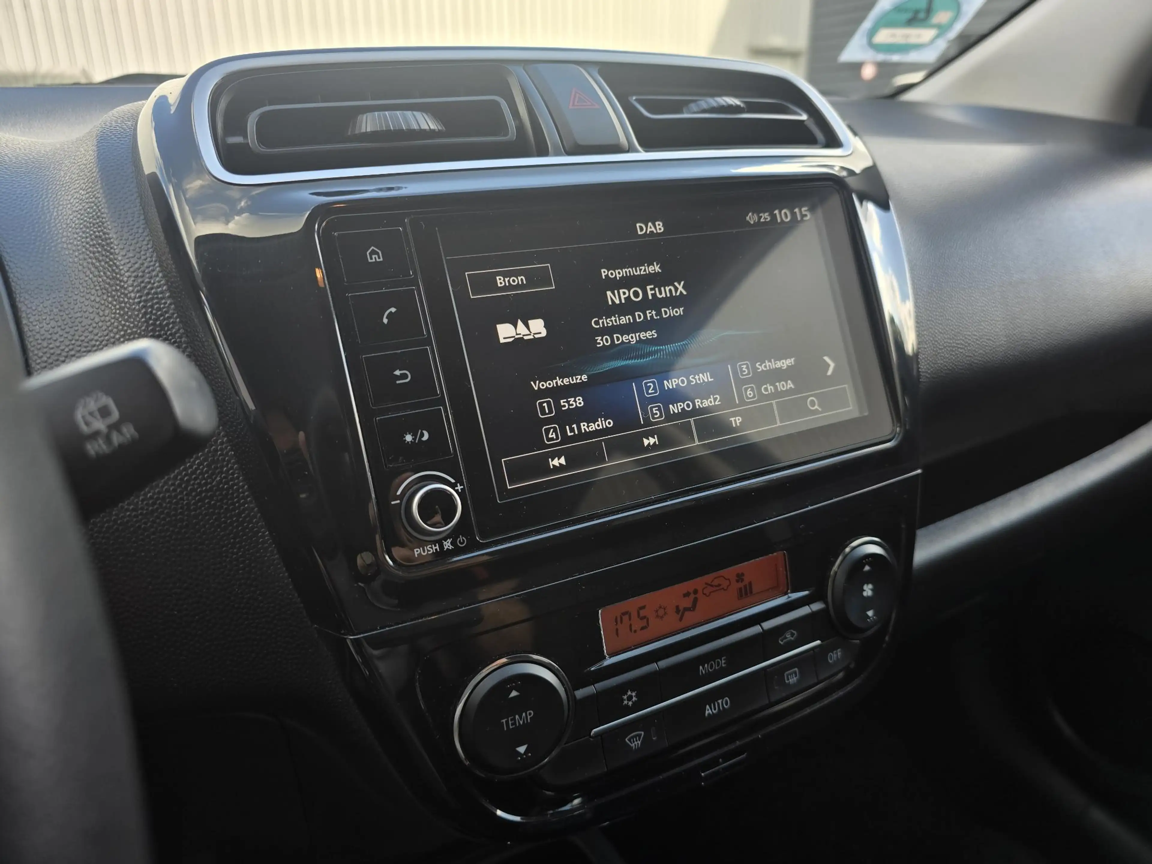 Mitsubishi Space Star 1.2 Intense | LM Velgen | Airco | Stoel verwarming — photo 11