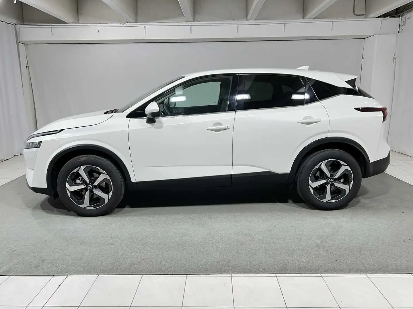 Nissan Qashqai MHEV 140 CV N-Connecta Bianco - 2