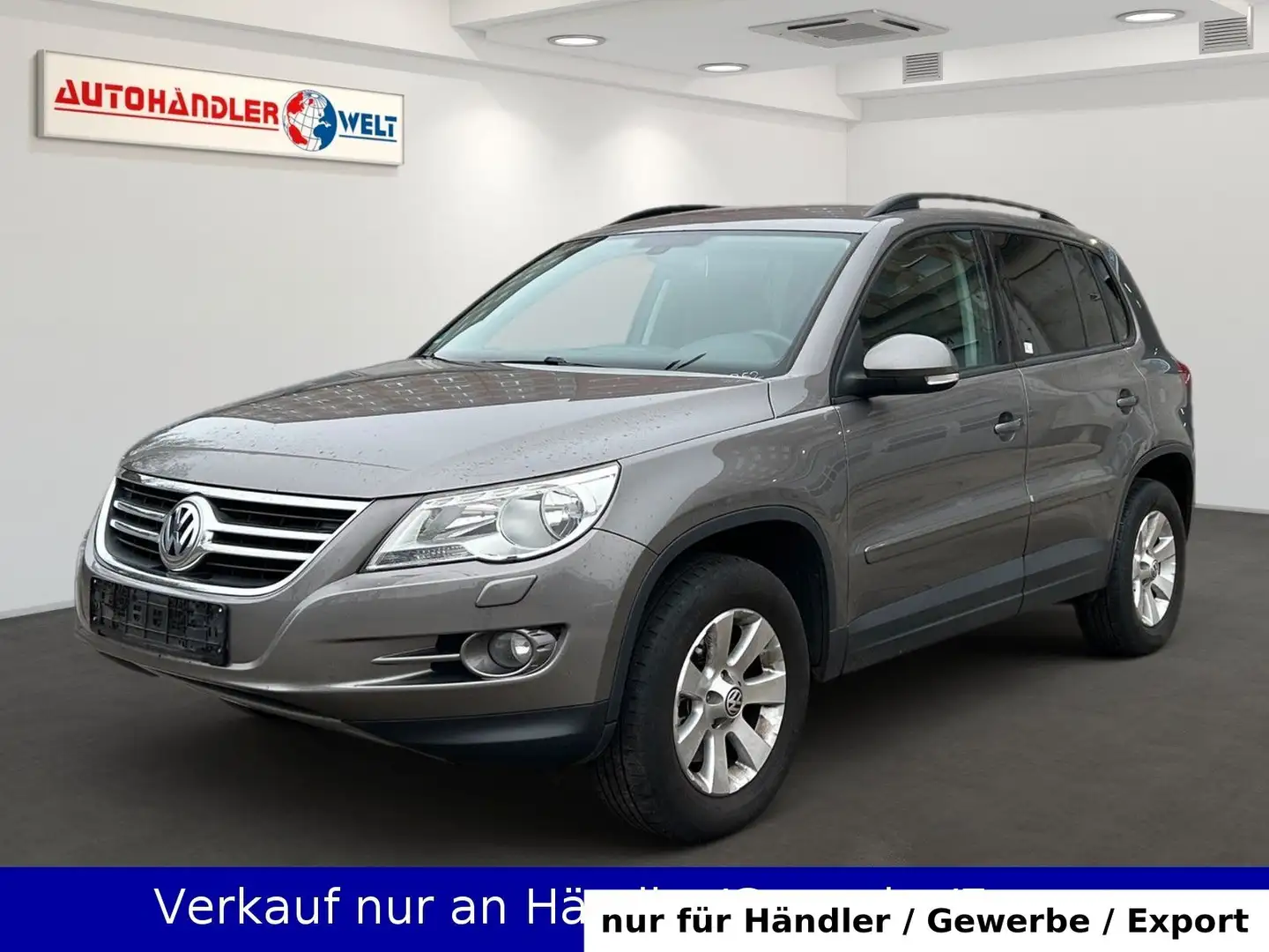 Volkswagen Tiguan 2.0 TDI 4Motion AAC SHZ PDC AHK Grau - 1