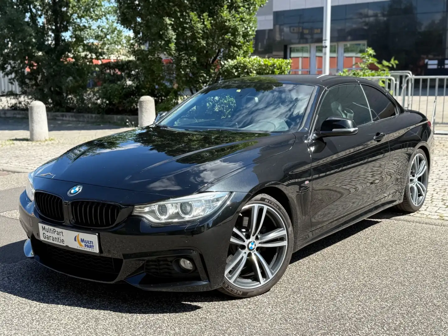 BMW 425 4 Cabrio 425 d//*M-PAKET*//*KAMERA*//*1 HAND Schwarz - 2