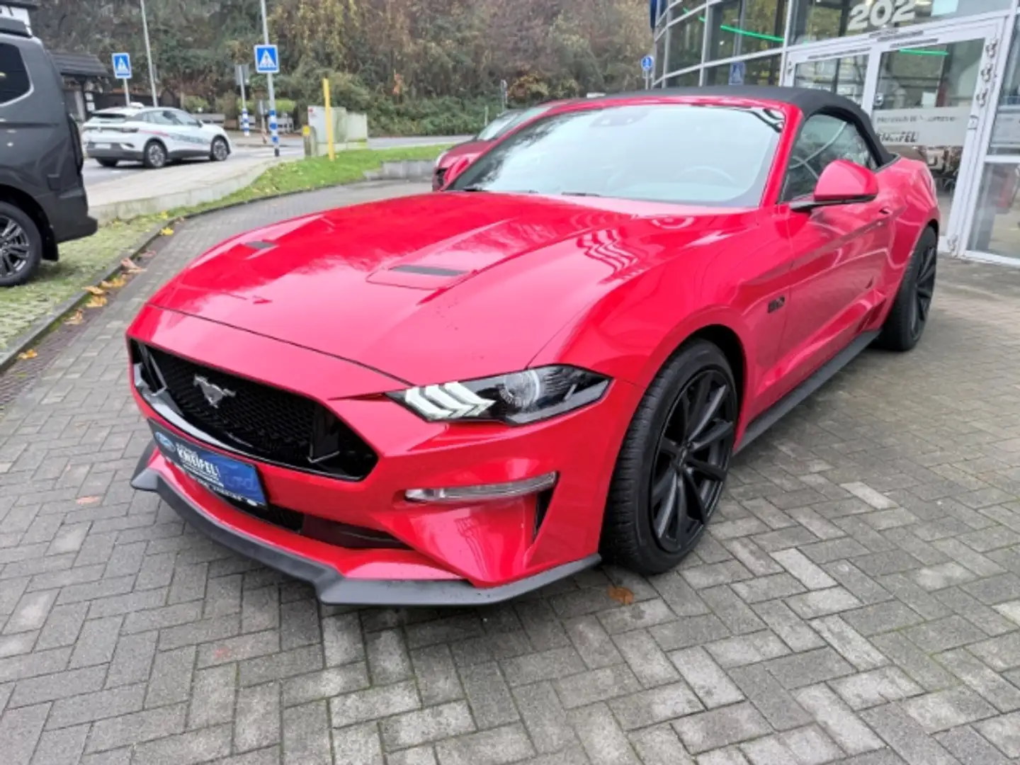 Ford Mustang GT Convertible Sportpaket El. Verdeck Faltdach Nav Rood - 1