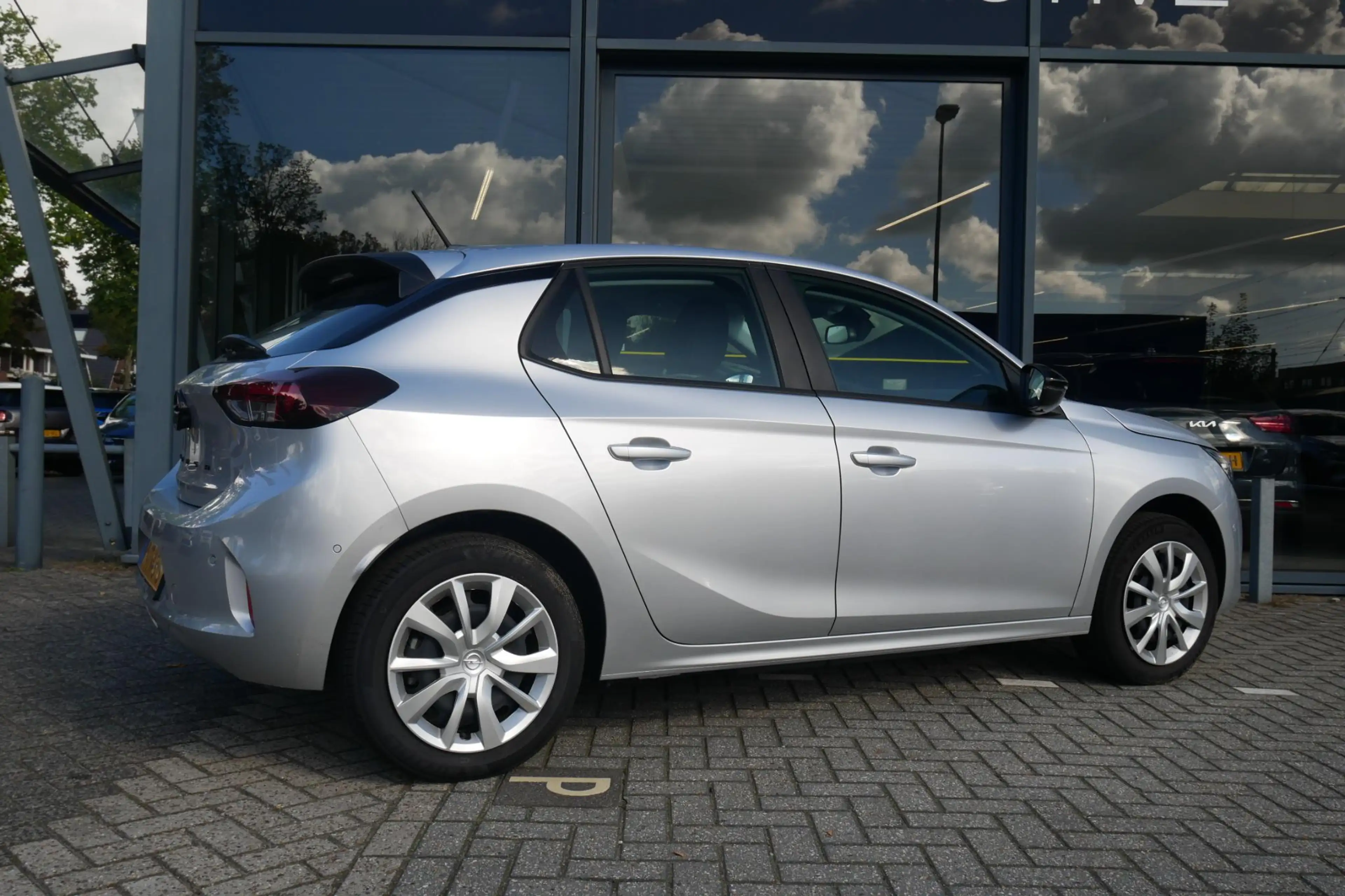Opel Corsa-e Electric Long Range Yes 51 kWh | Achteruitrijcamer — photo 6