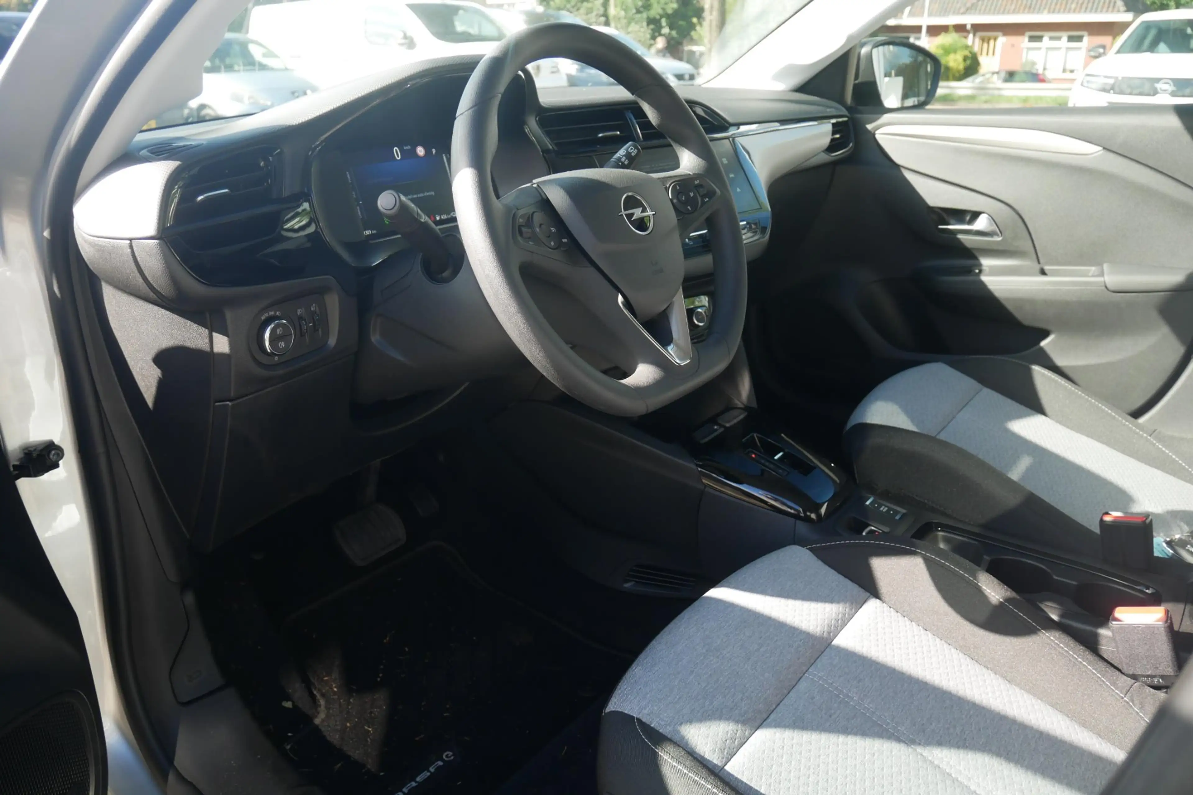 Opel Corsa-e Electric Long Range Yes 51 kWh | Achteruitrijcamer — photo 12