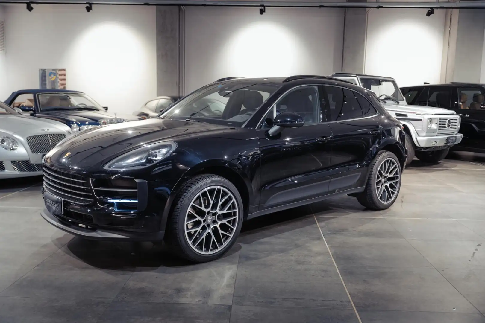 Porsche Macan 2.0 Schwarz - 1