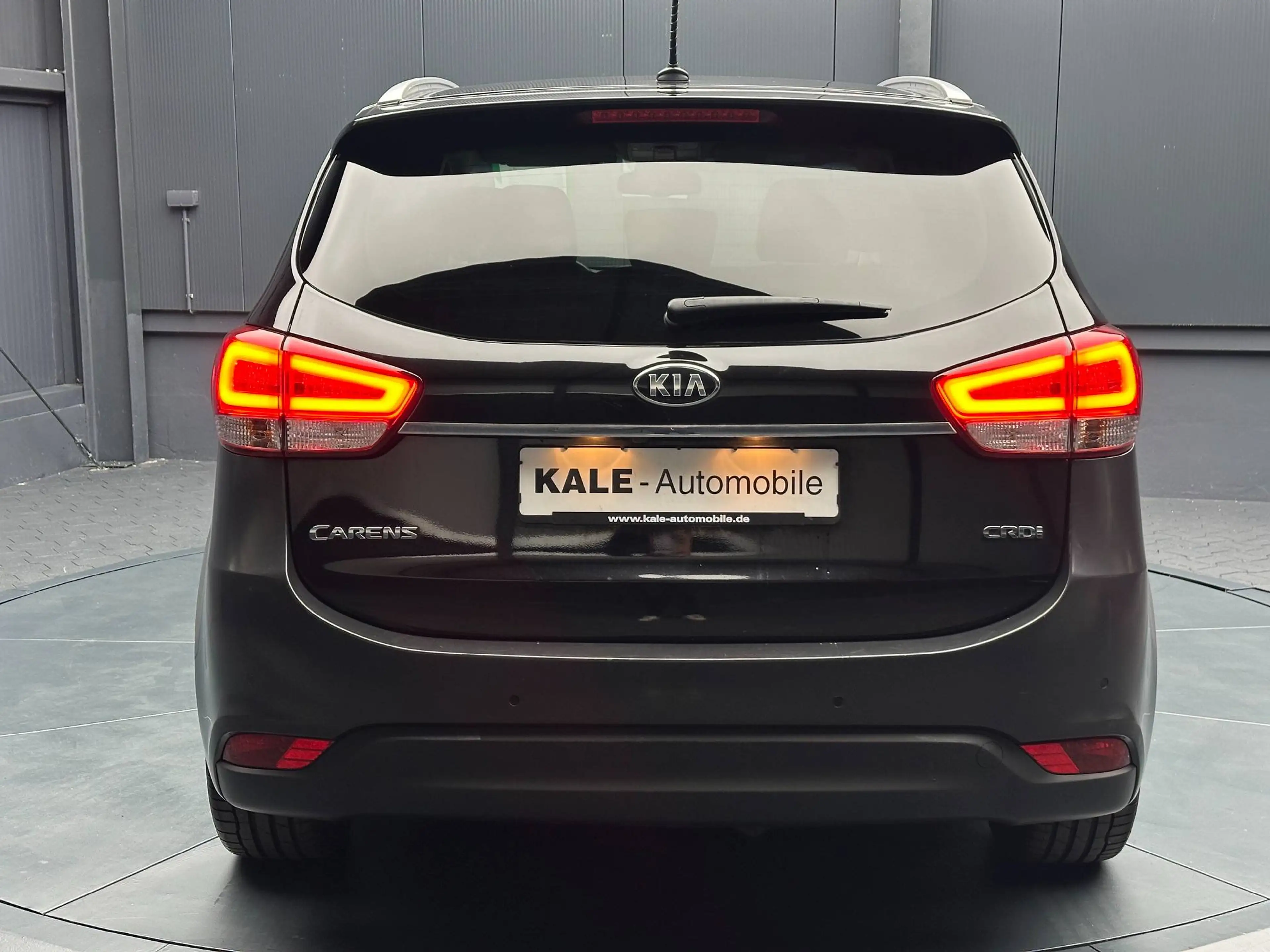Kia Carens Spirit Aut. *18Zoll*7-SITZE*LEDER*AHK*KAMERA*SitzKlima* — photo 4