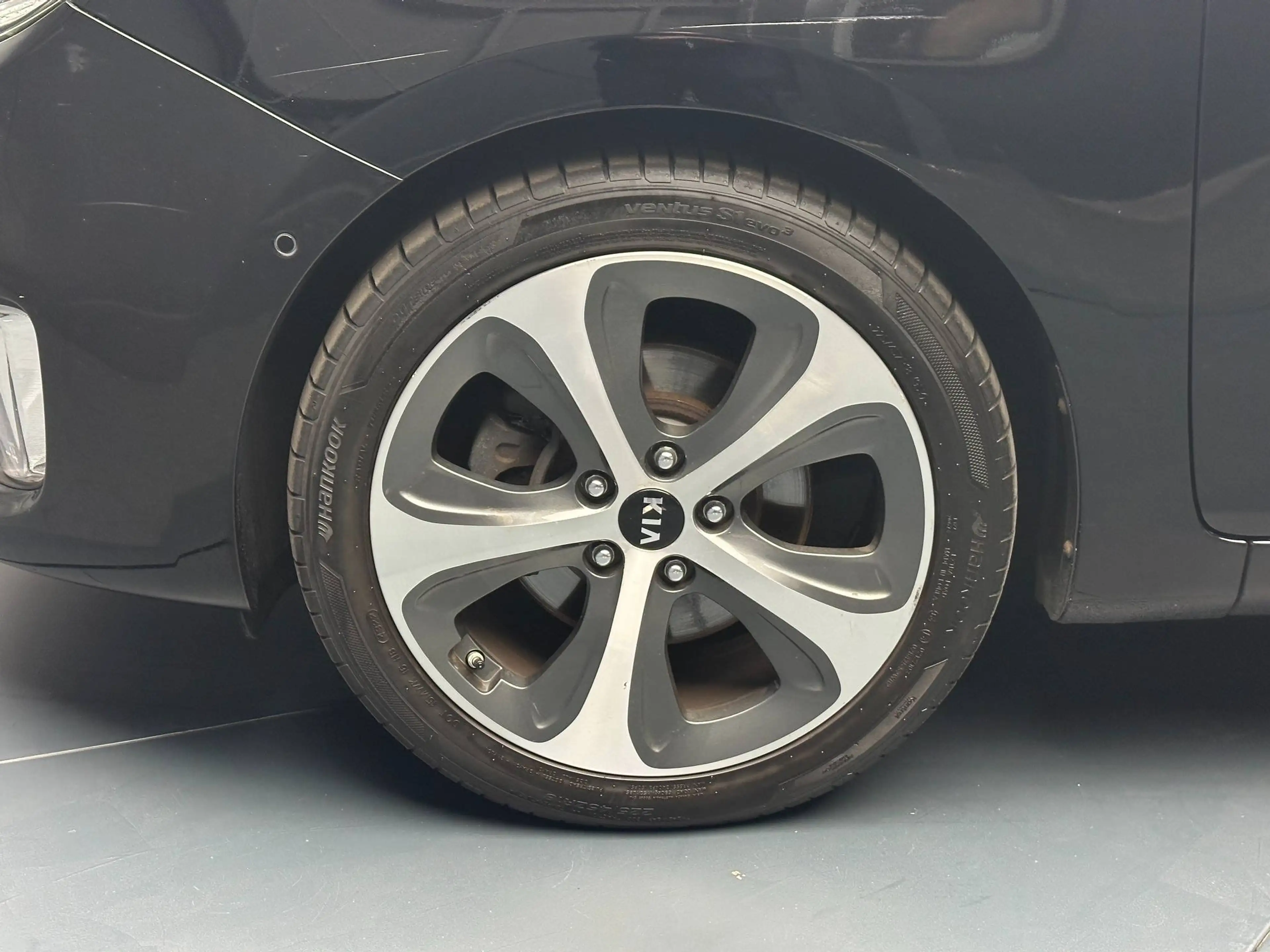 Kia Carens Spirit Aut. *18Zoll*7-SITZE*LEDER*AHK*KAMERA*SitzKlima* — photo 9