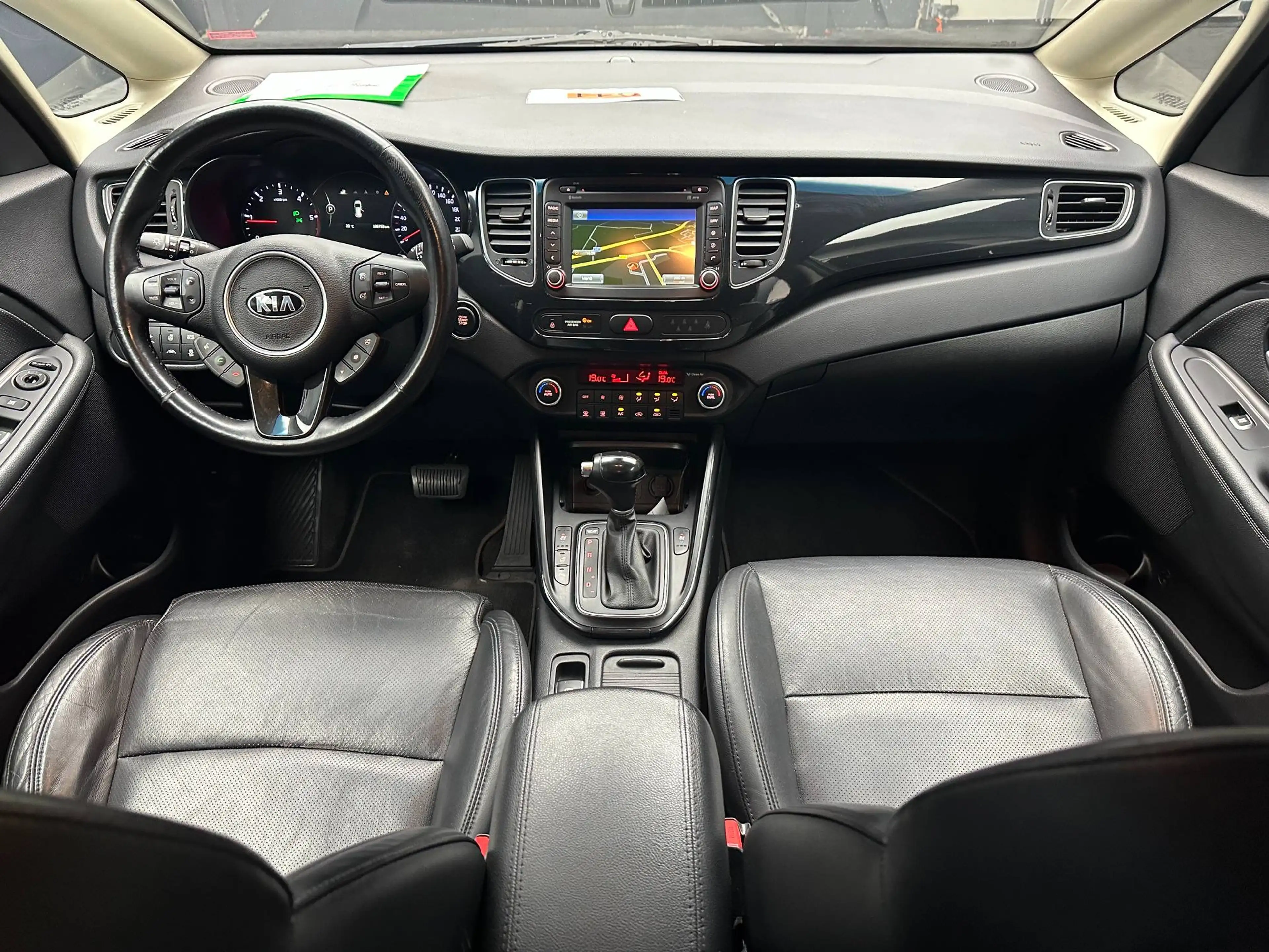 Kia Carens Spirit Aut. *18Zoll*7-SITZE*LEDER*AHK*KAMERA*SitzKlima* — photo 12