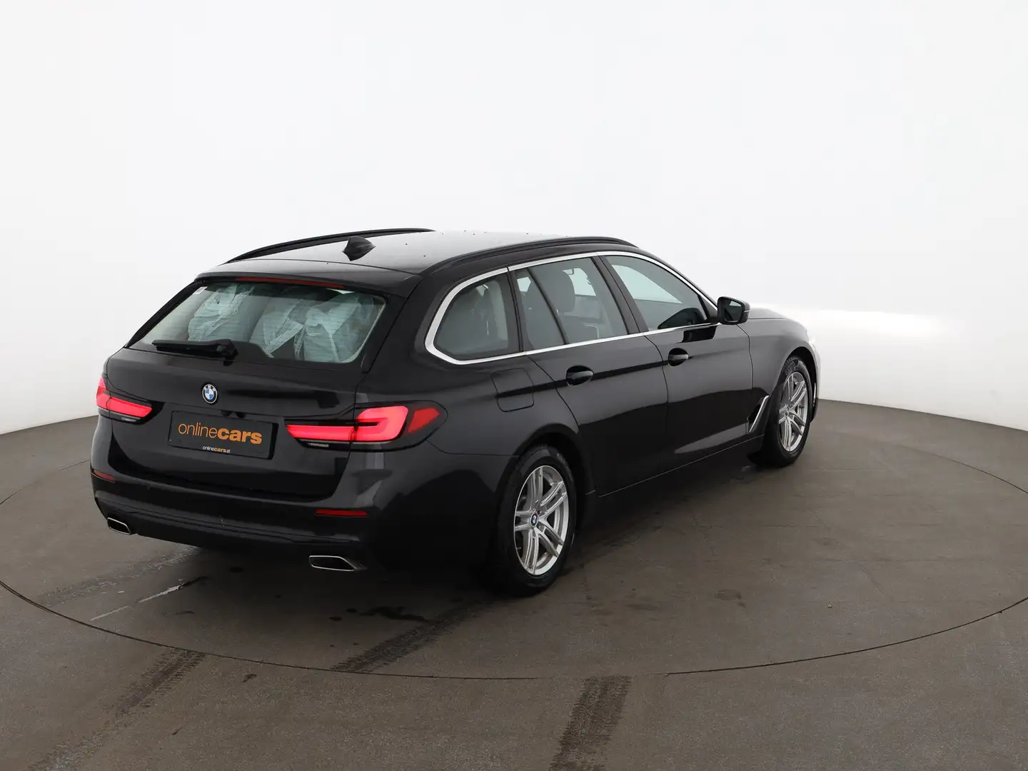 BMW 520 d Touring Aut LED LEDER NAVI R-CAM SITZHZG Schwarz - 2
