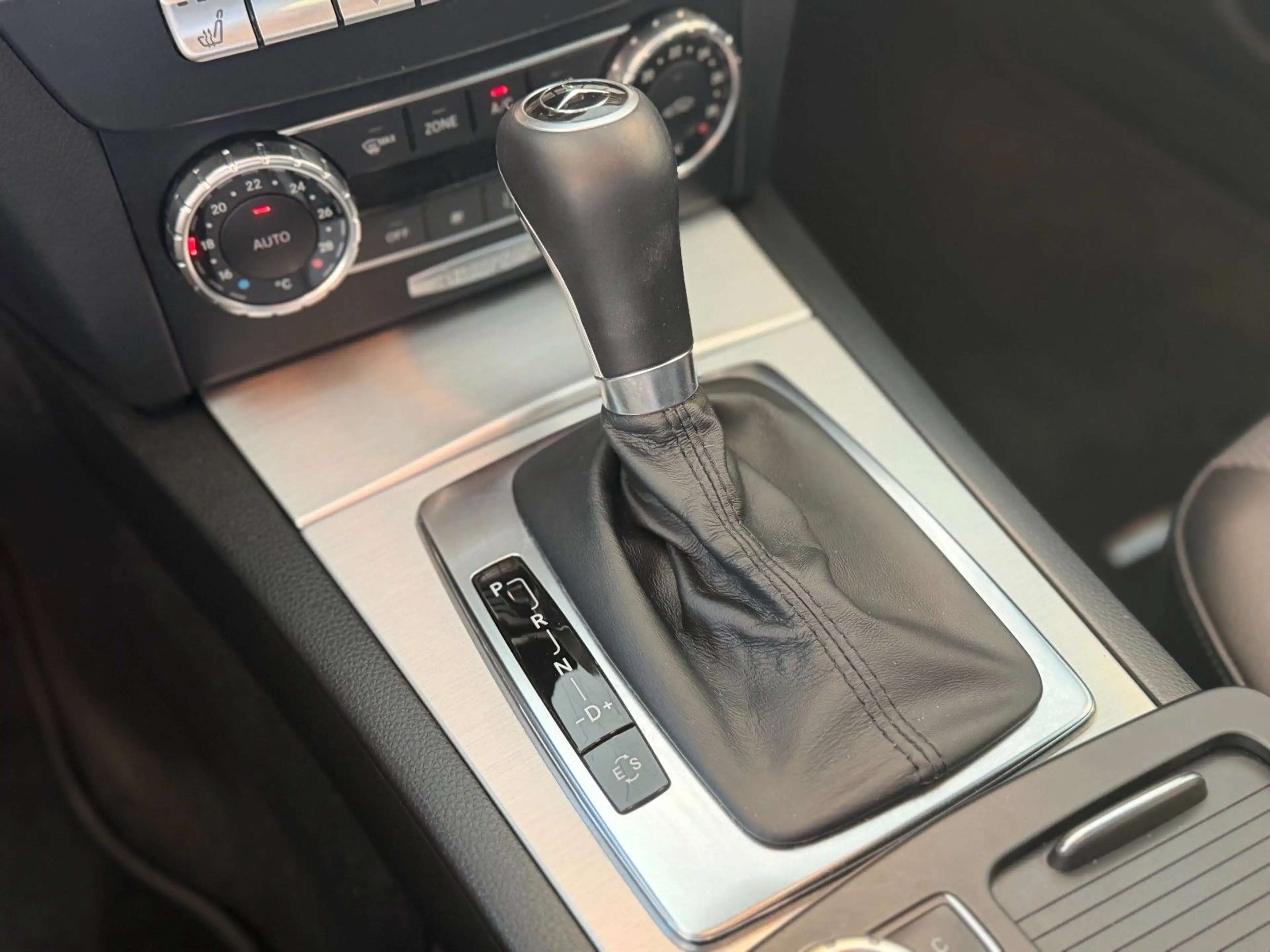 Mercedes-Benz C 250 Avantgarde 7G-Tr. AHK PTS SHZ Xenon Comand — photo 18