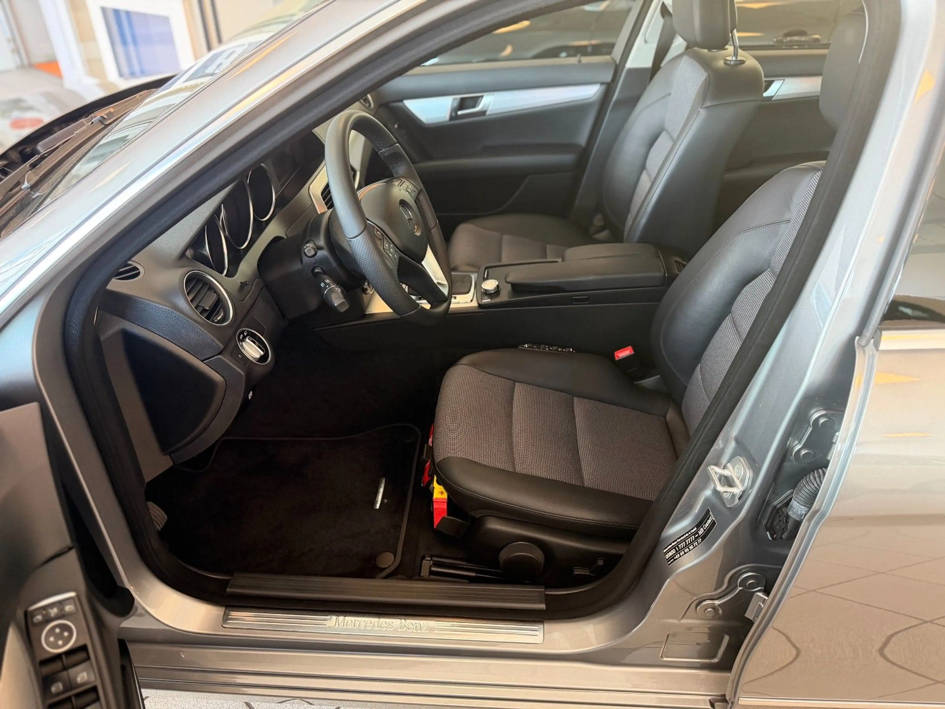 Mercedes-Benz C 250 Avantgarde 7G-Tr. AHK PTS SHZ Xenon Comand — photo 8