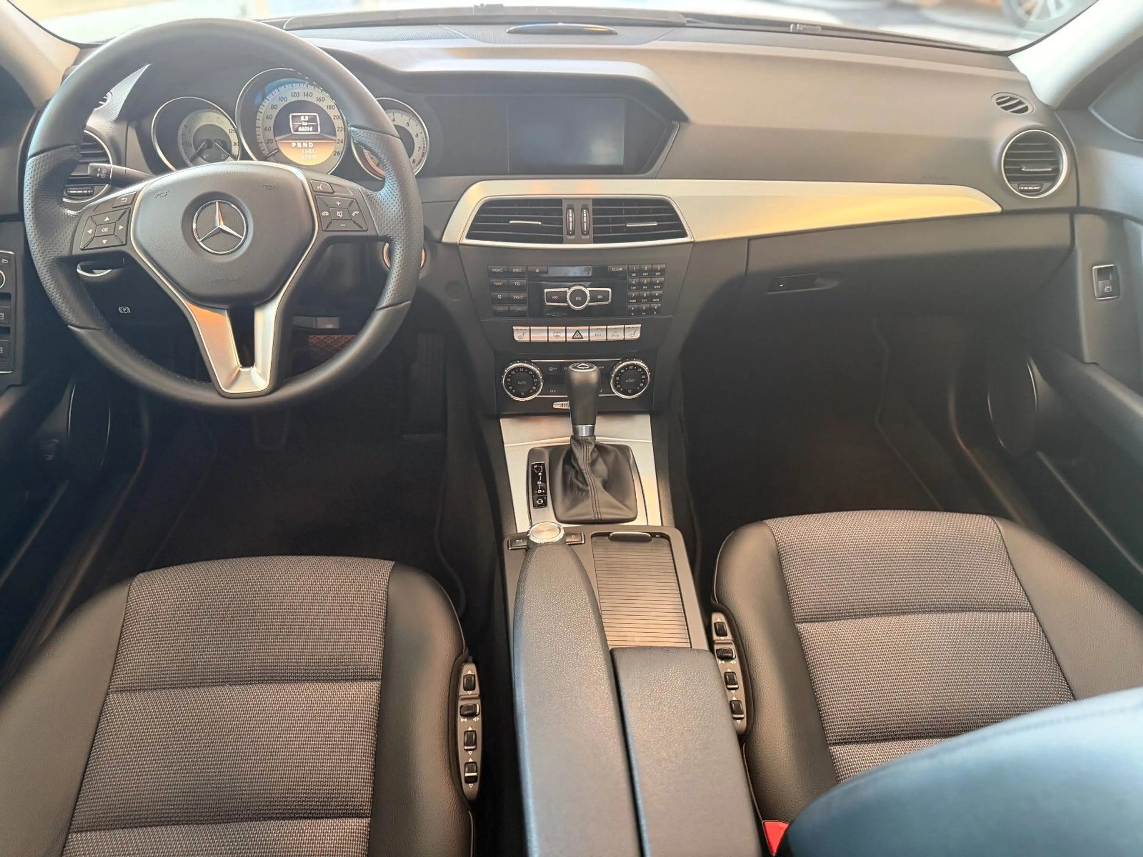 Mercedes-Benz C 250 Avantgarde 7G-Tr. AHK PTS SHZ Xenon Comand — photo 11
