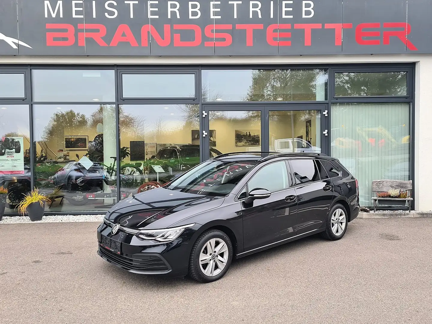 Volkswagen Golf Variant 2,0 TDI Life DSG Schwarz - 1