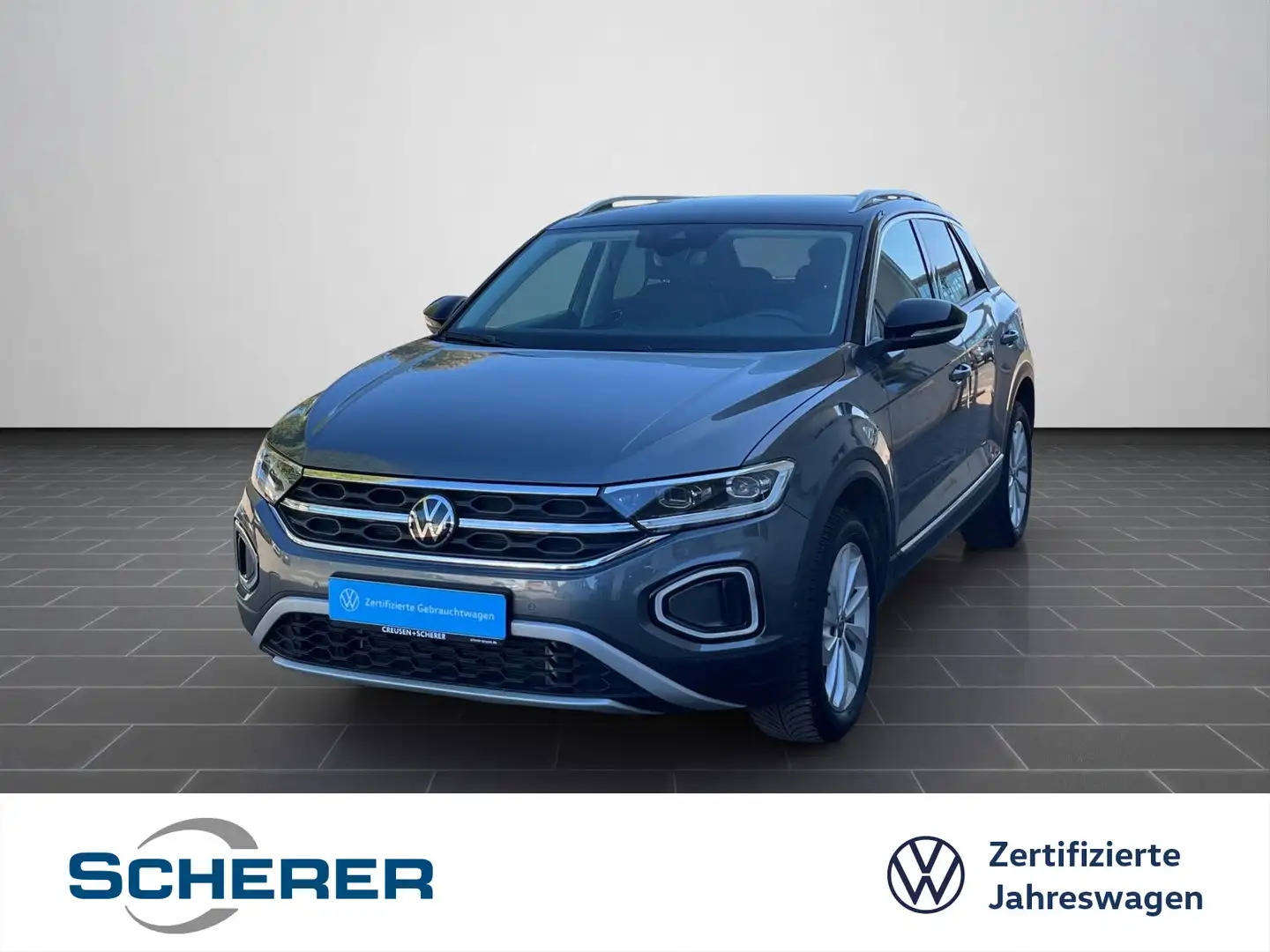 Volkswagen T-Roc 1.5 TSI DSG Style AHK SHZ LED ACC KLIMA Grau - 1