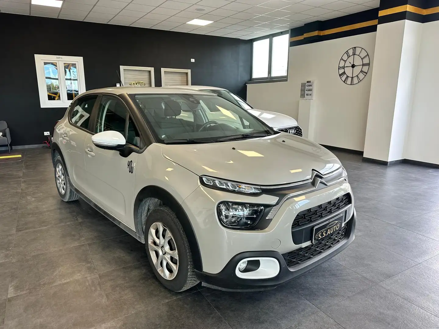 Citroen C3 C3 III 2017 1.2 puretech PROMO GPL IN DESCRIZIONE! Grau - 1