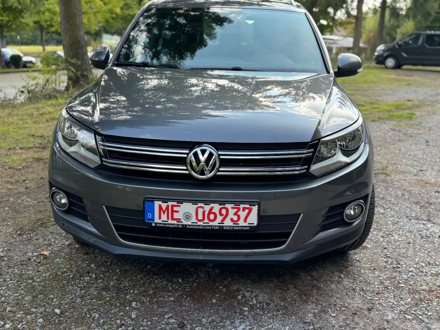 Volkswagen Tiguan 1,4l TSI LIFE aus 2. Hand! Gris - 2