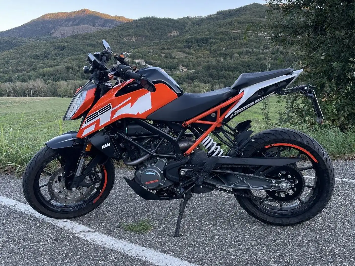 KTM 125 Duke Arancione - 1