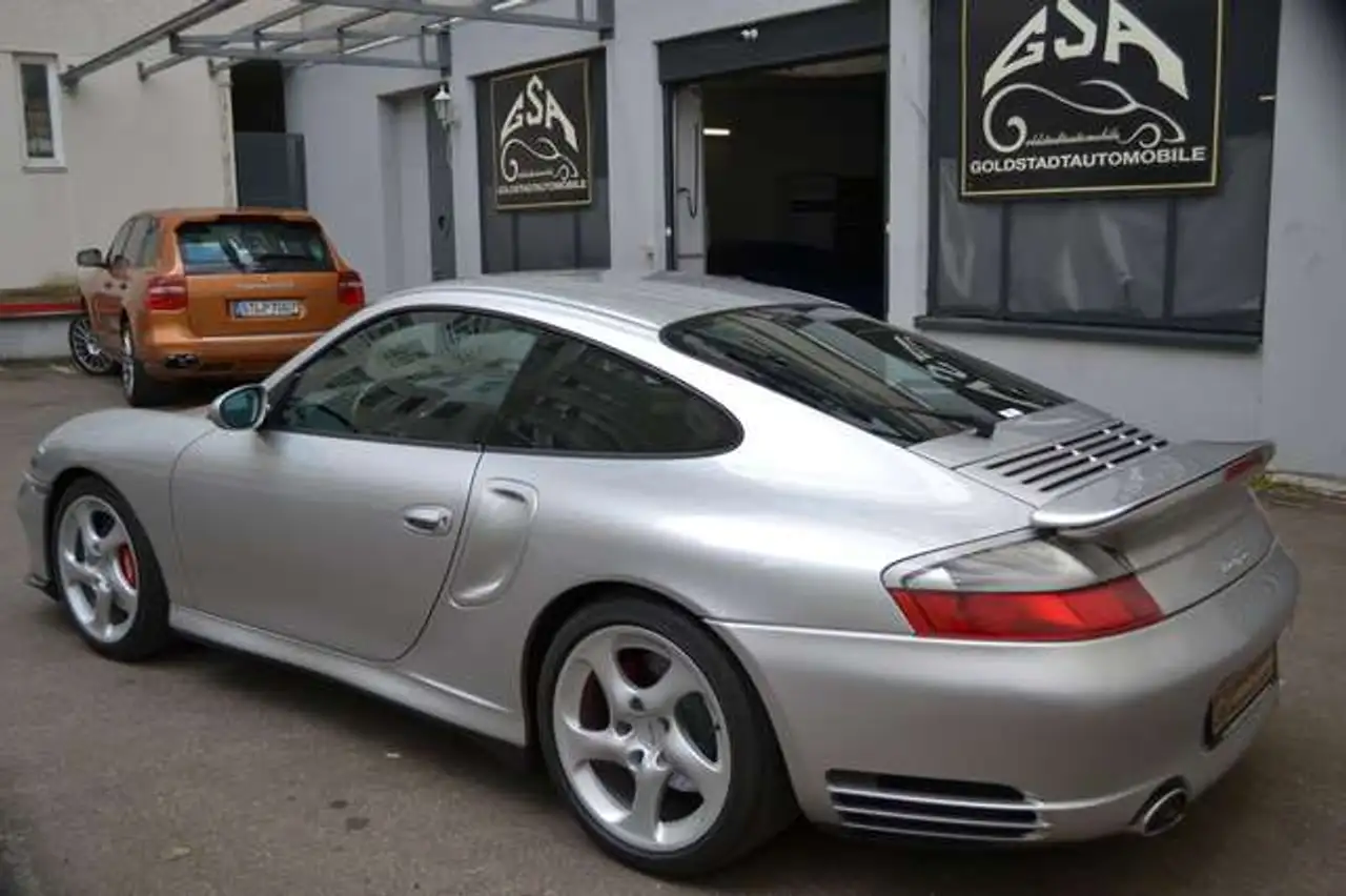 Porsche 996 911 Turbo Coupé, foto 4