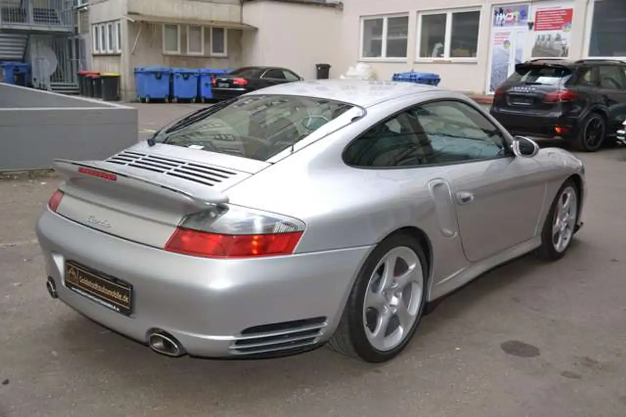 Porsche 996 911 Turbo Coupé, foto 6