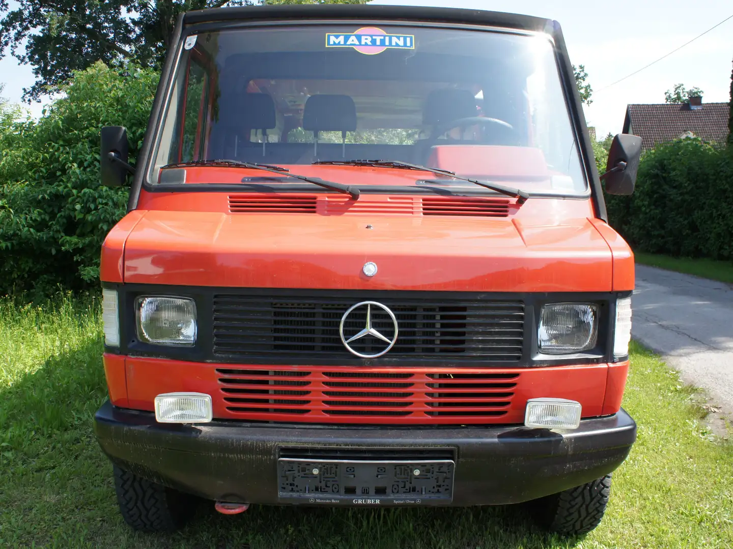 Mercedes-Benz T1 310 Rood - 2