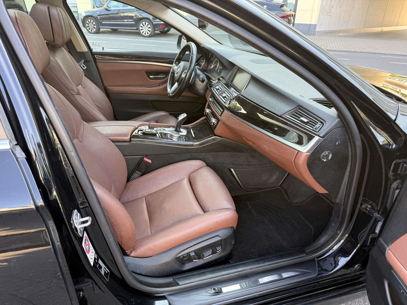 BMW 530 d xDrive Touring Leder Panorama Kamera HeadUp — photo 12
