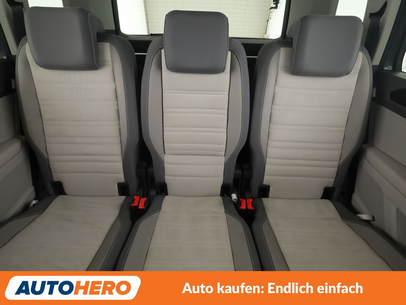 Volkswagen Touran 1.8 TSI Highline BMT Aut.*NAVI*LED*ACC* — photo 15
