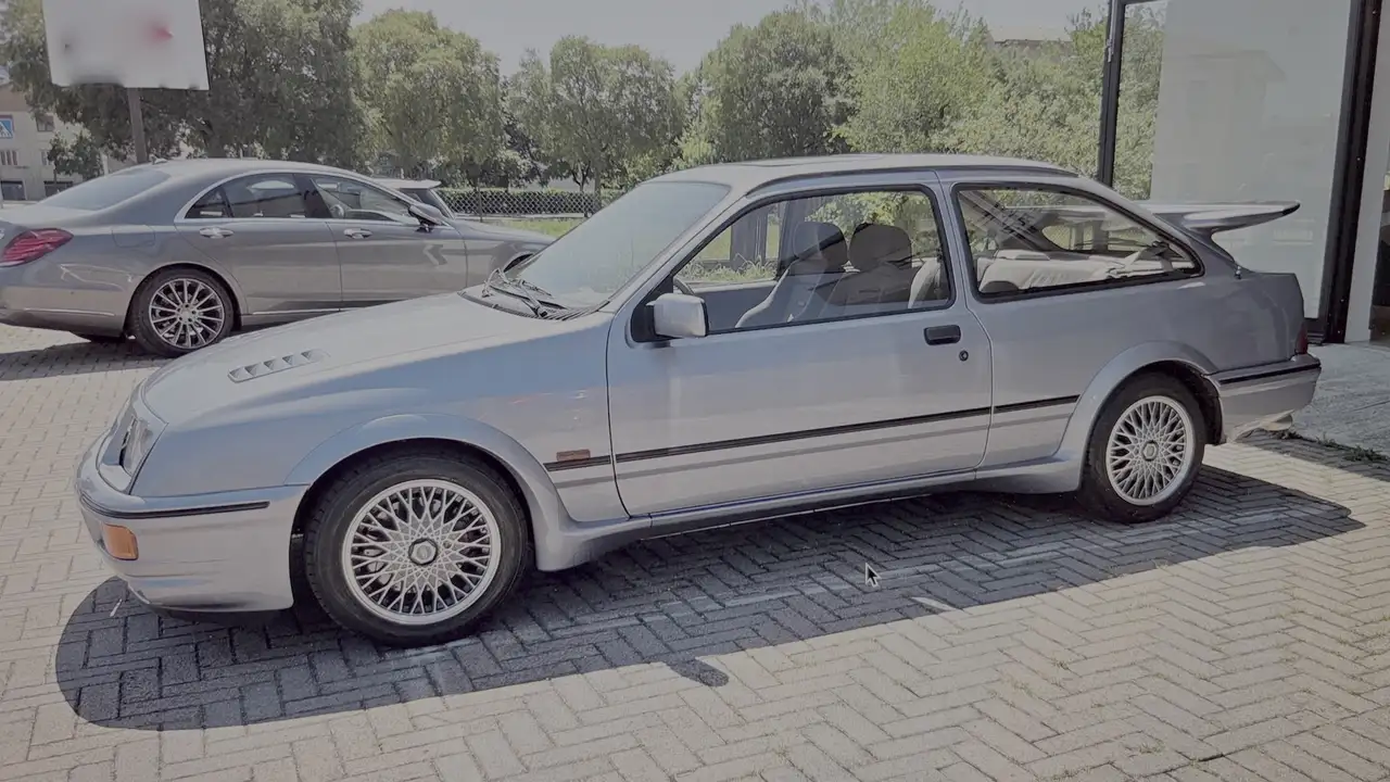Ford Sierra 3p 2.0 RS Cosworth, foto 2