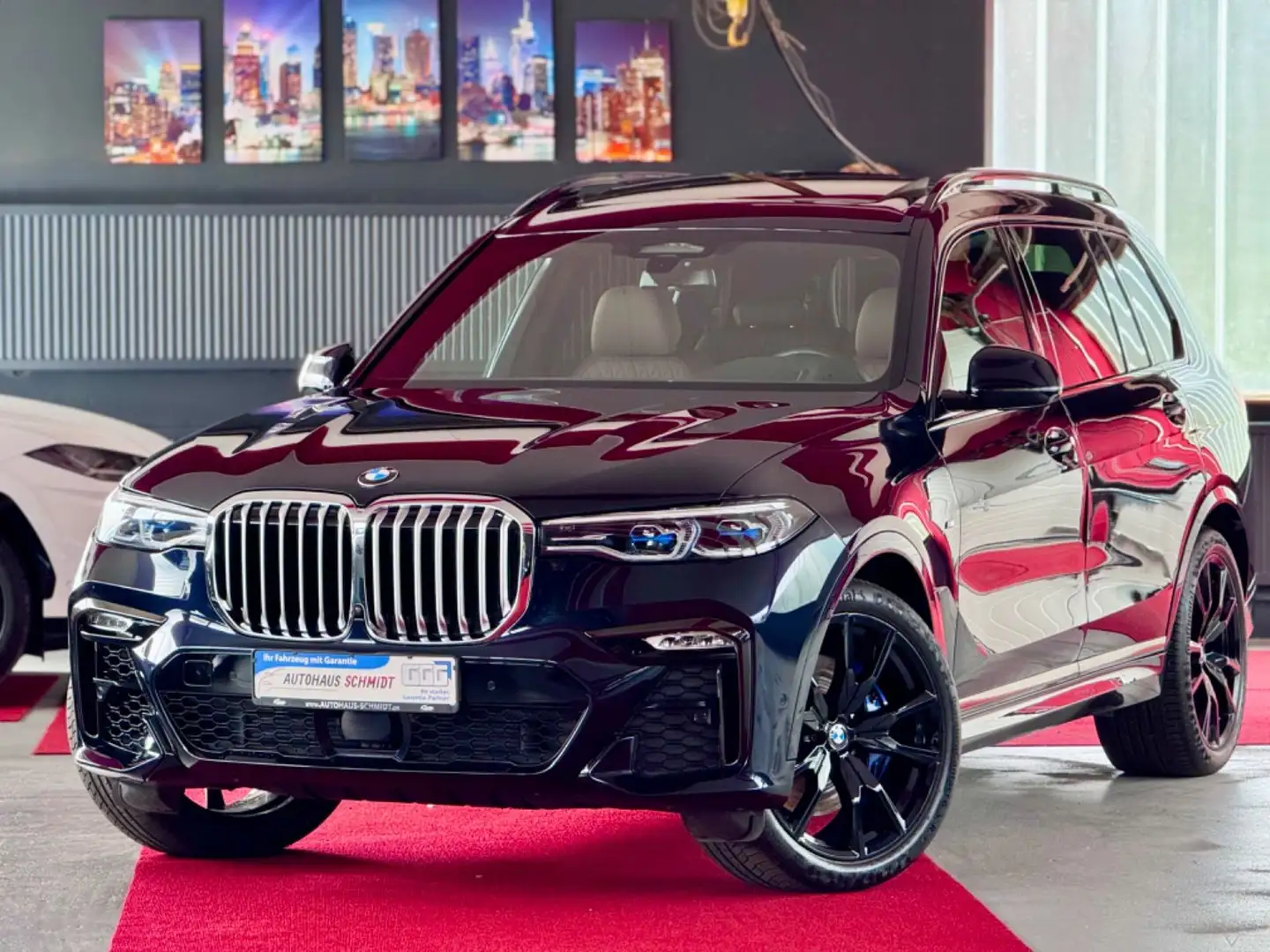 BMW X7 40d M Sport Laser Pano ACC Individaul 360°22" Zwart - 1