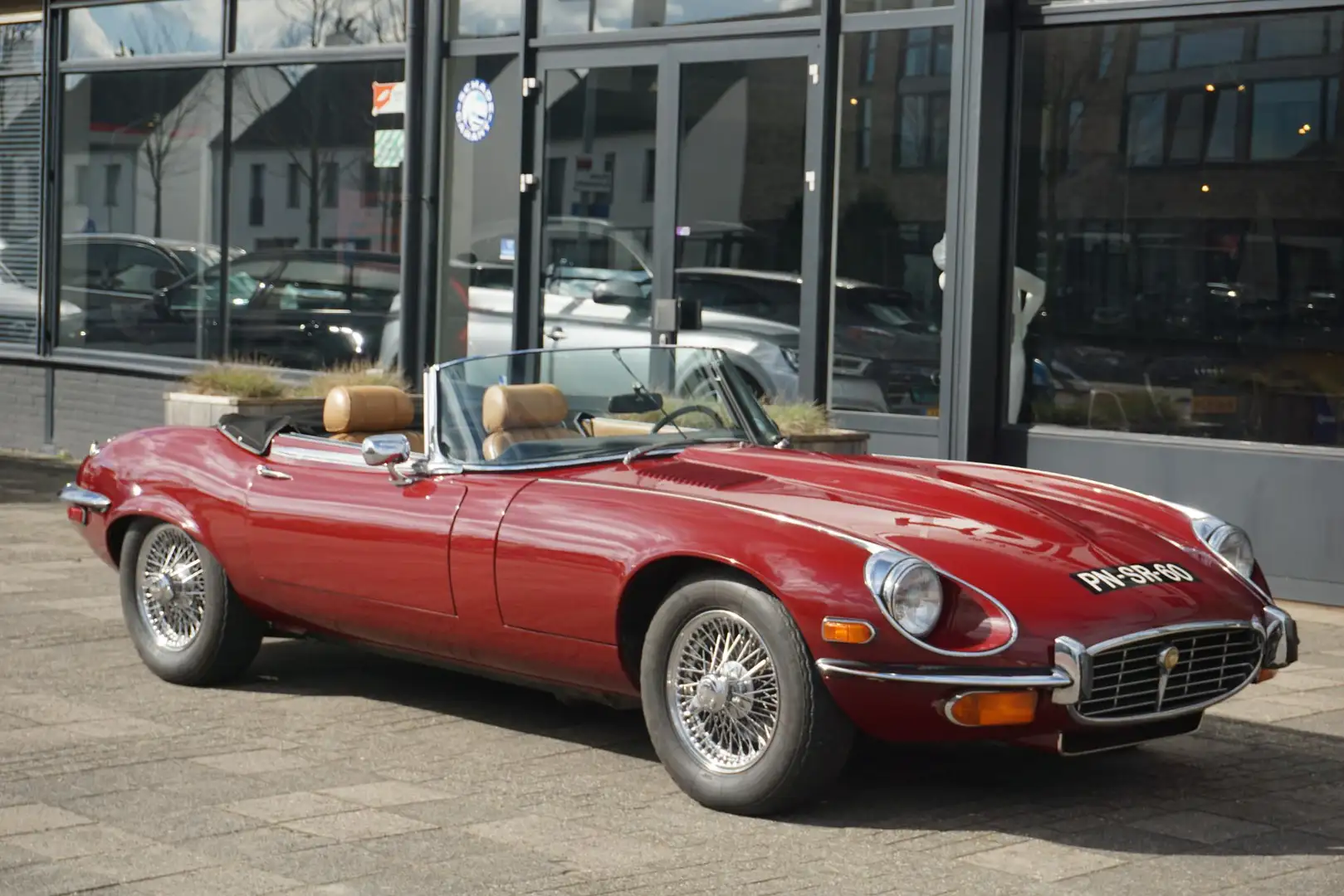 Jaguar E-Type V12 Vabriolet S3 Red - 2