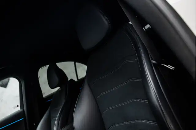 Mercedes-Benz E-Class view 22