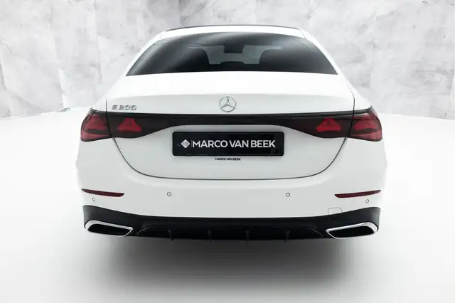 Mercedes-Benz E-Class view 10